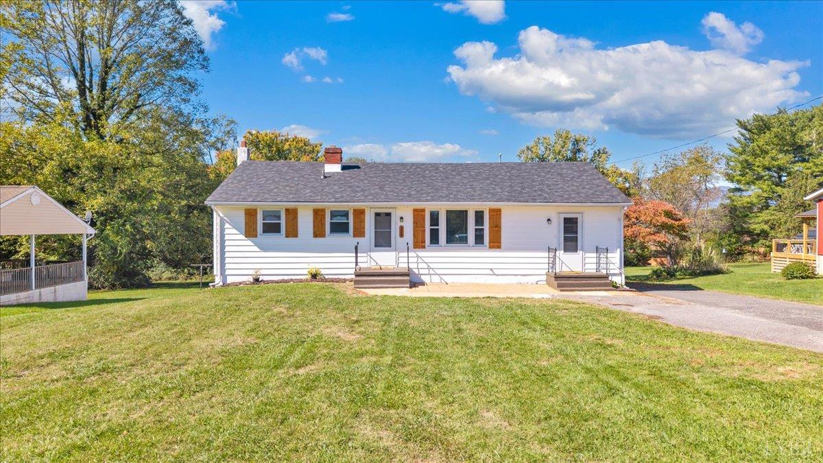 954 Lyle Street, Bedford, VA home for sale