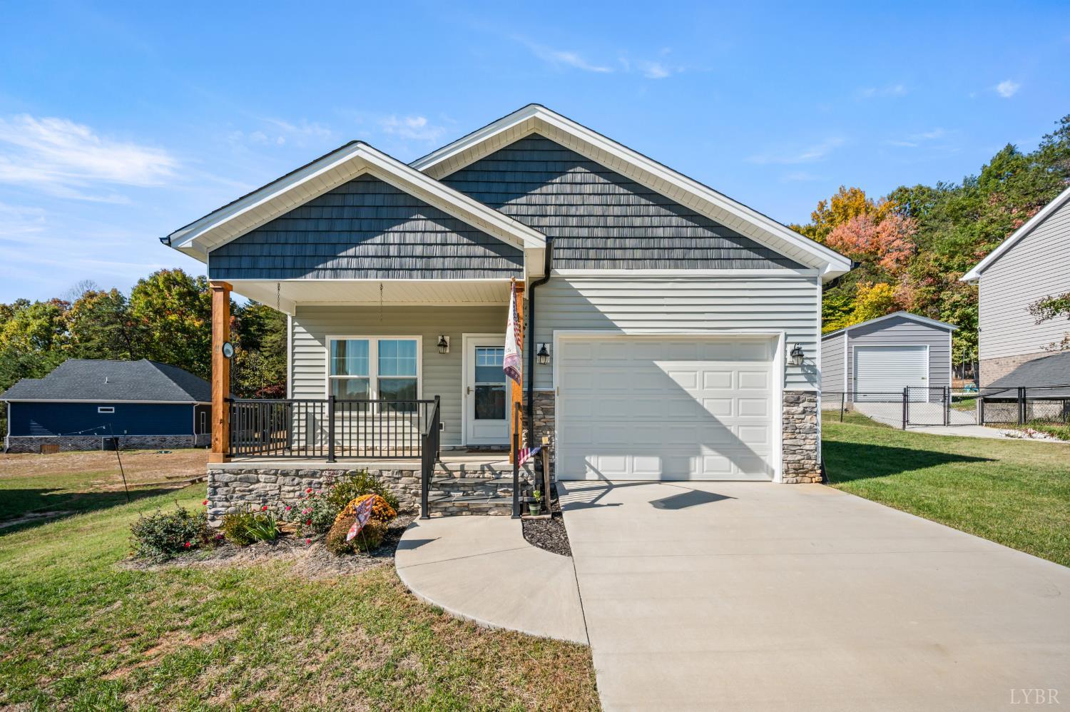 18 Spring Oaks Drive
