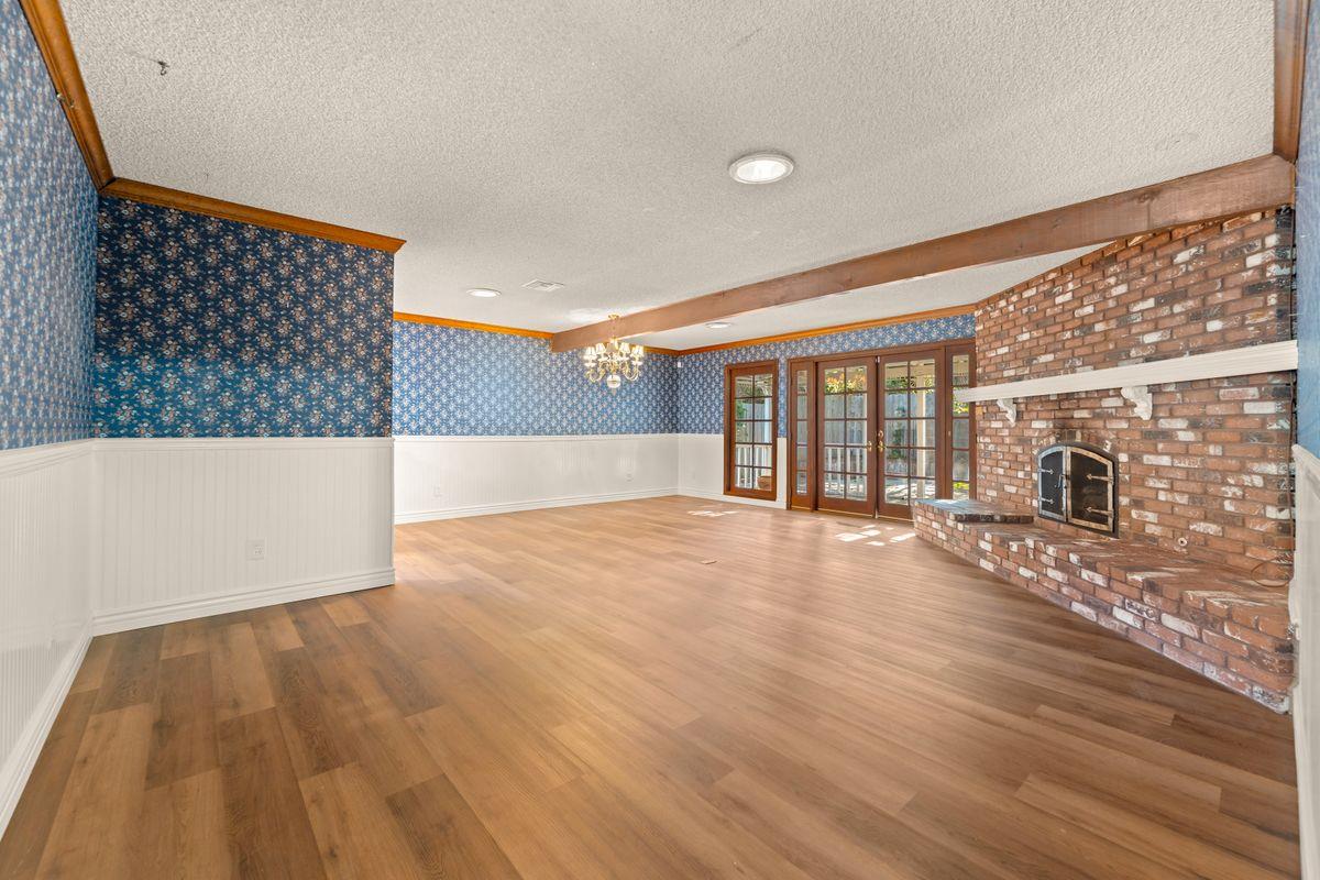 413 Descanso Avenue listing photo