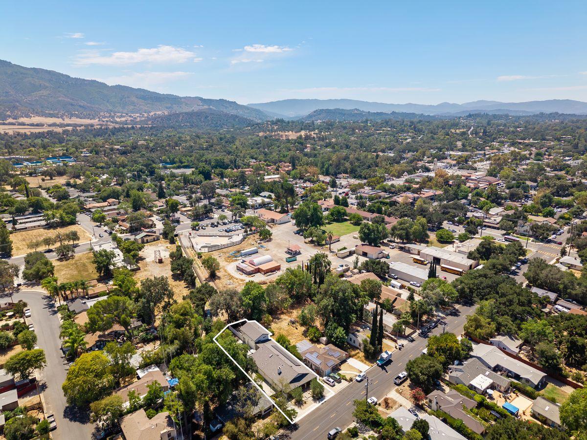 511 E Aliso Street listing photo