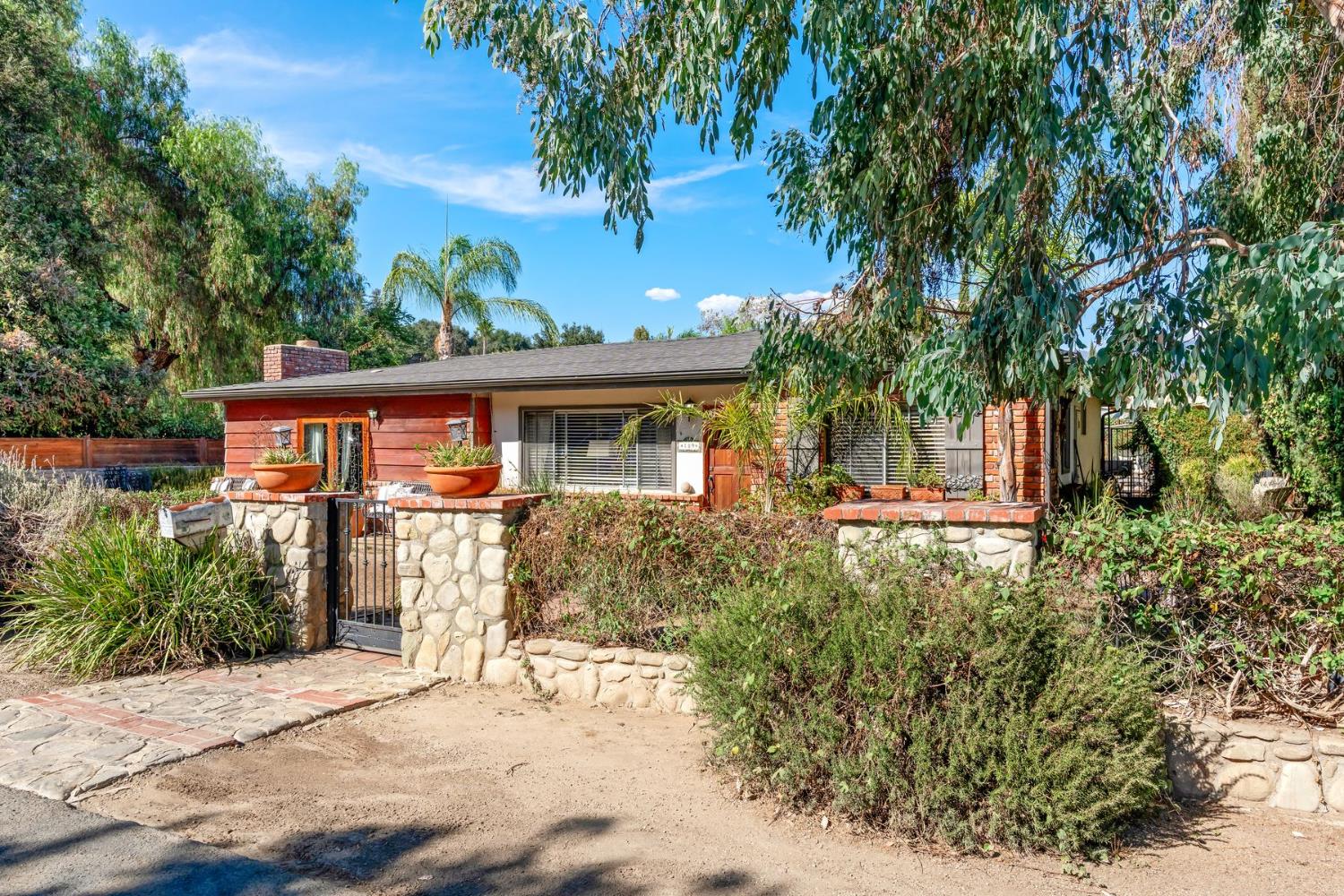 189 Grapevine Road - Property photo