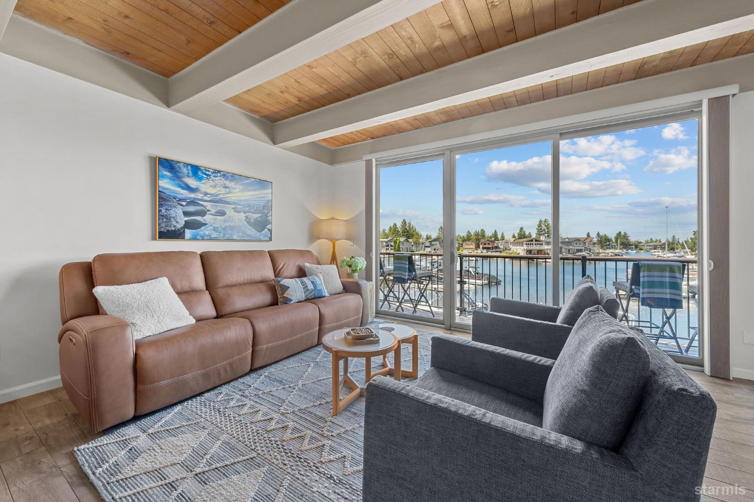 552 Christie Drive #307