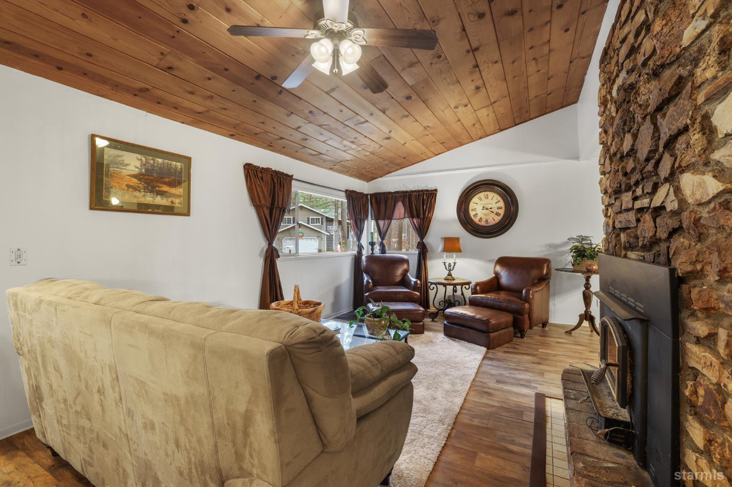 1566 Horace Greeley Avenue