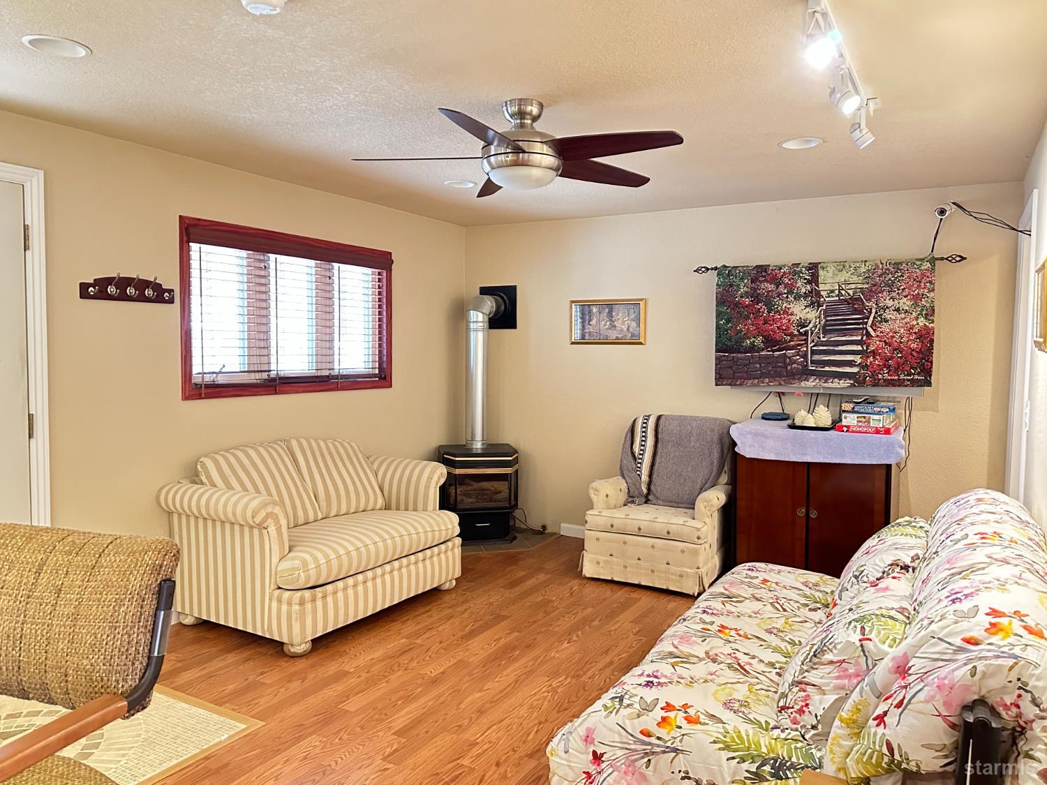 2613 Fountain Avenue