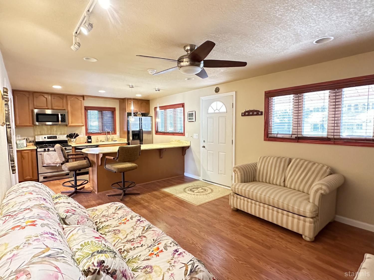 2613 Fountain Avenue