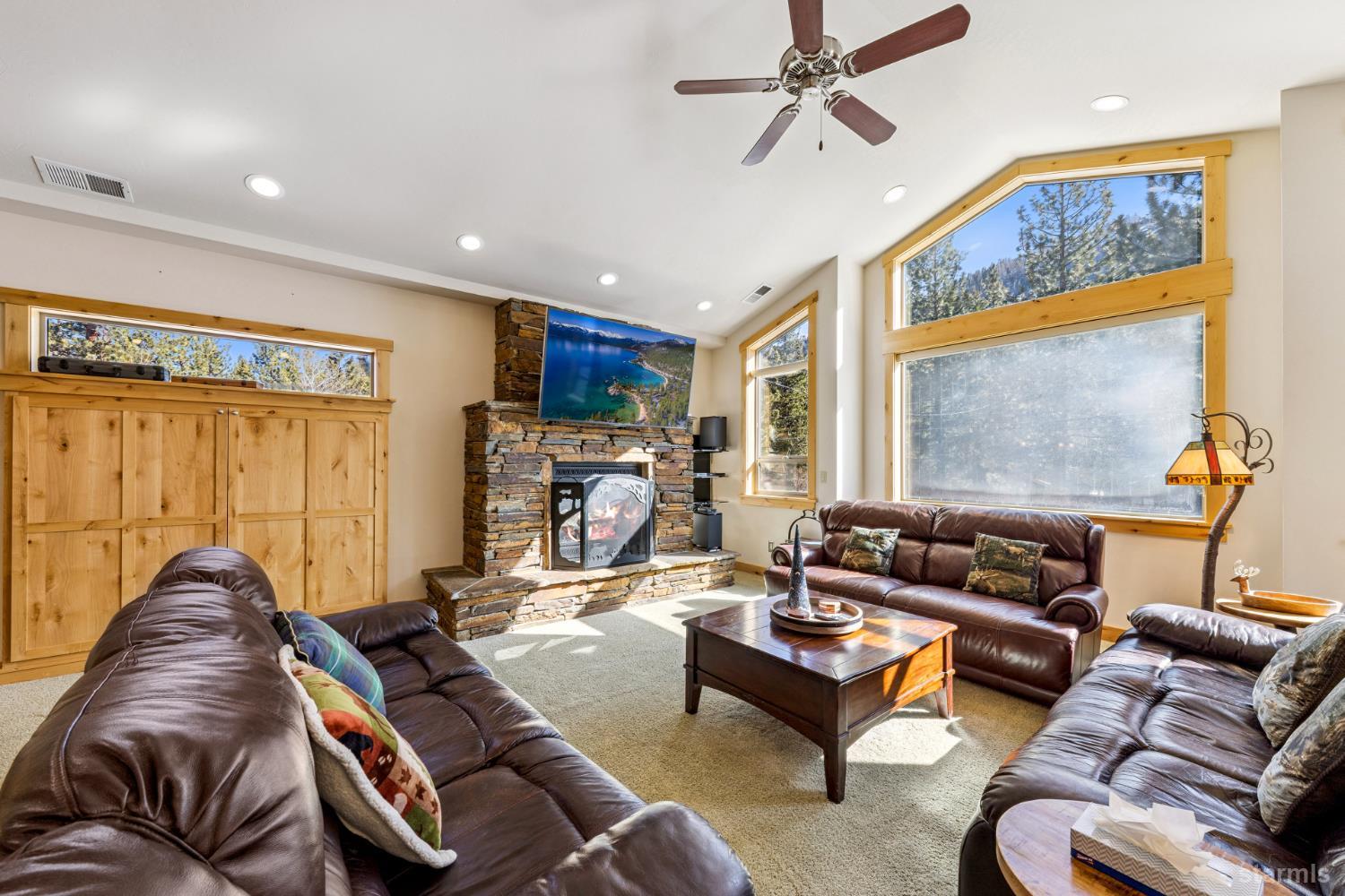3390 Beaver Brae