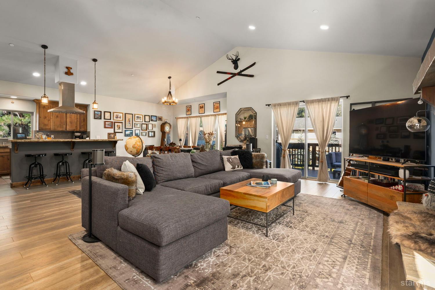 2453 Cattlemans Trail