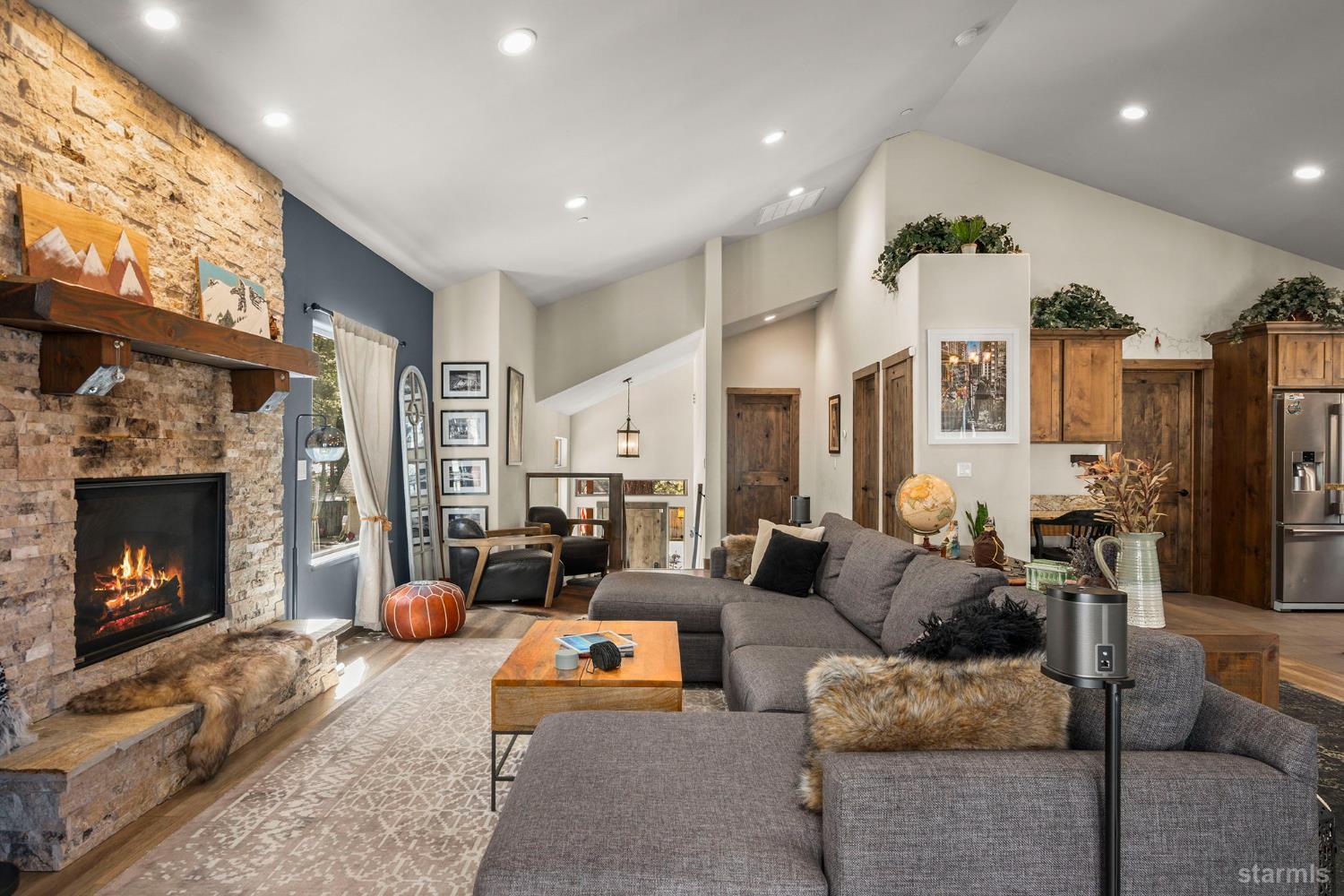 2453 Cattlemans Trail