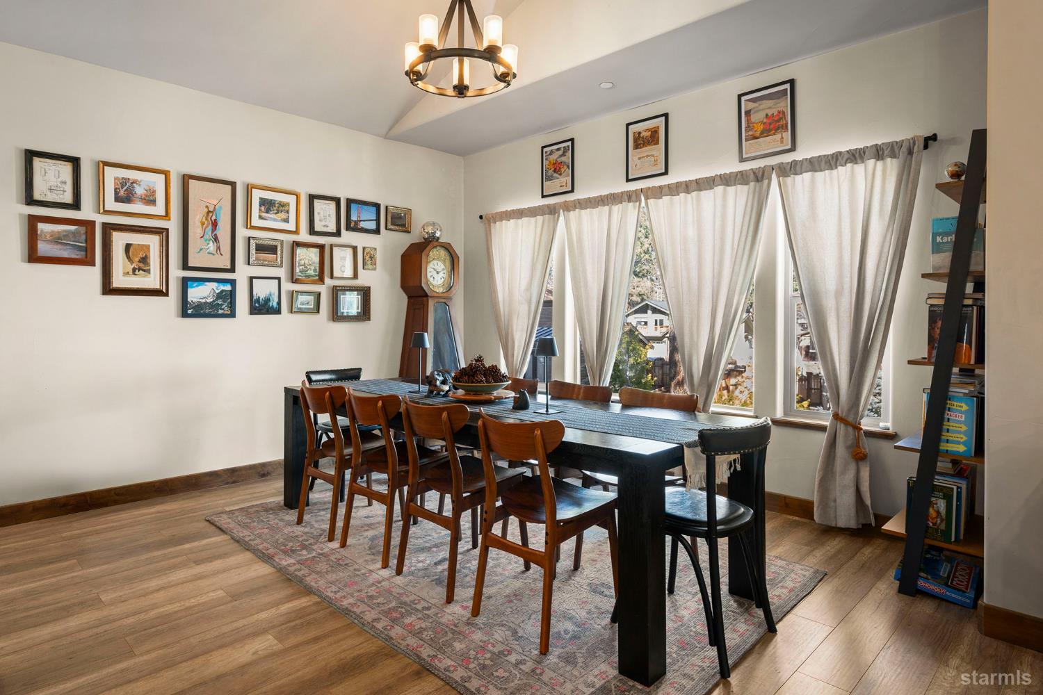 2453 Cattlemans Trail