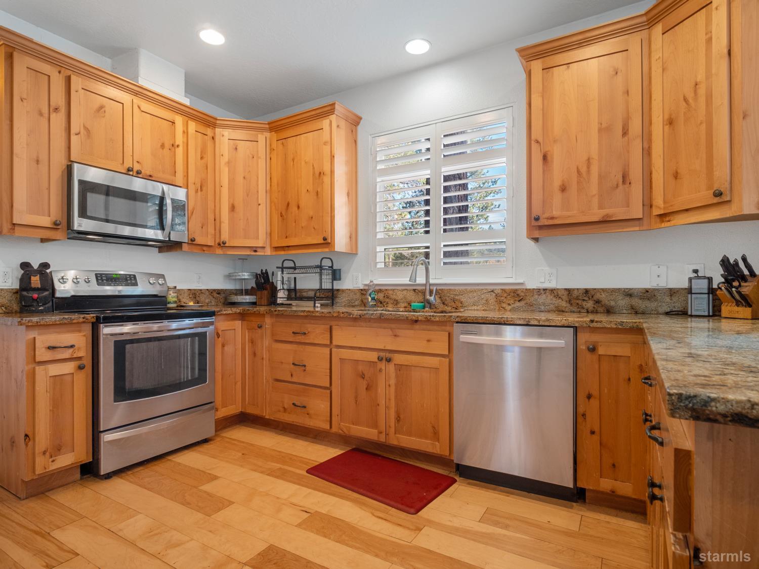 1291 Heather Lake Road