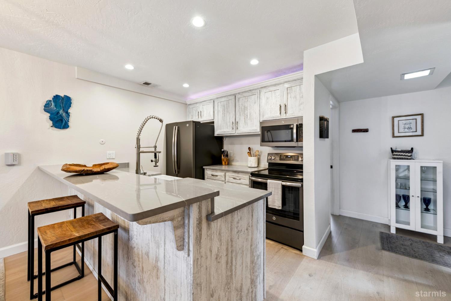 2081 Venice Drive #285