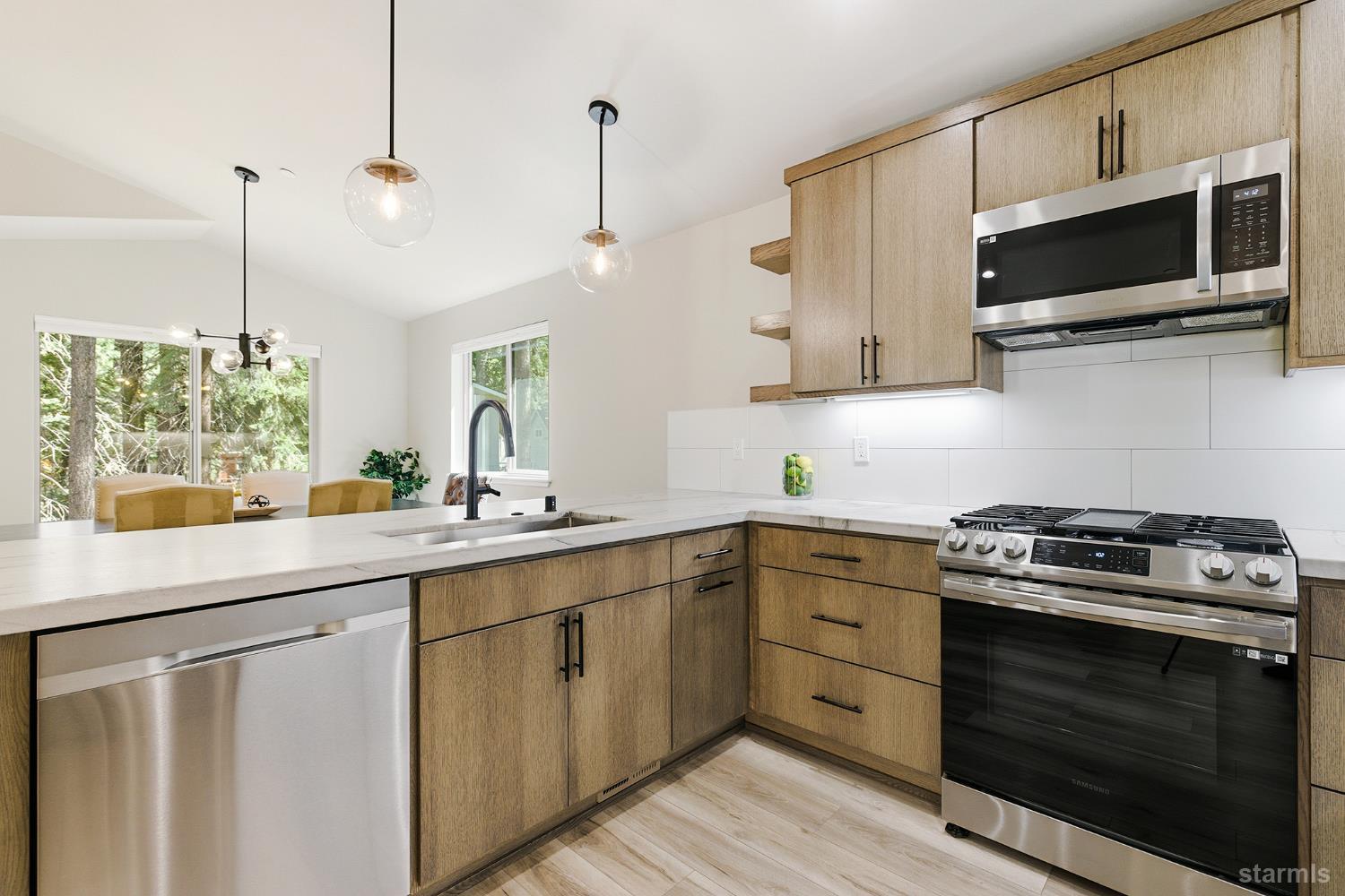 1251 Margaret Avenue