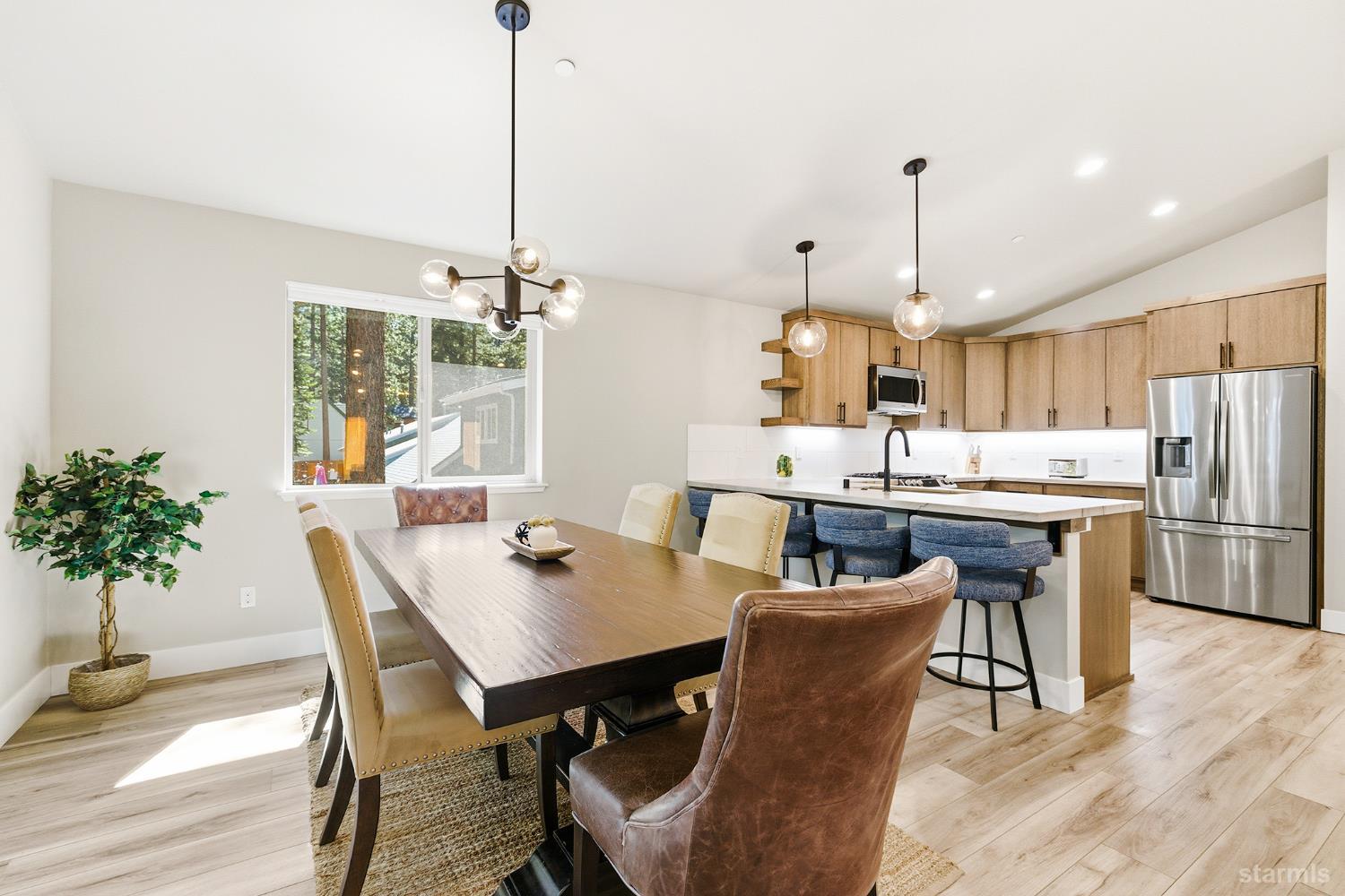 1251 Margaret Avenue