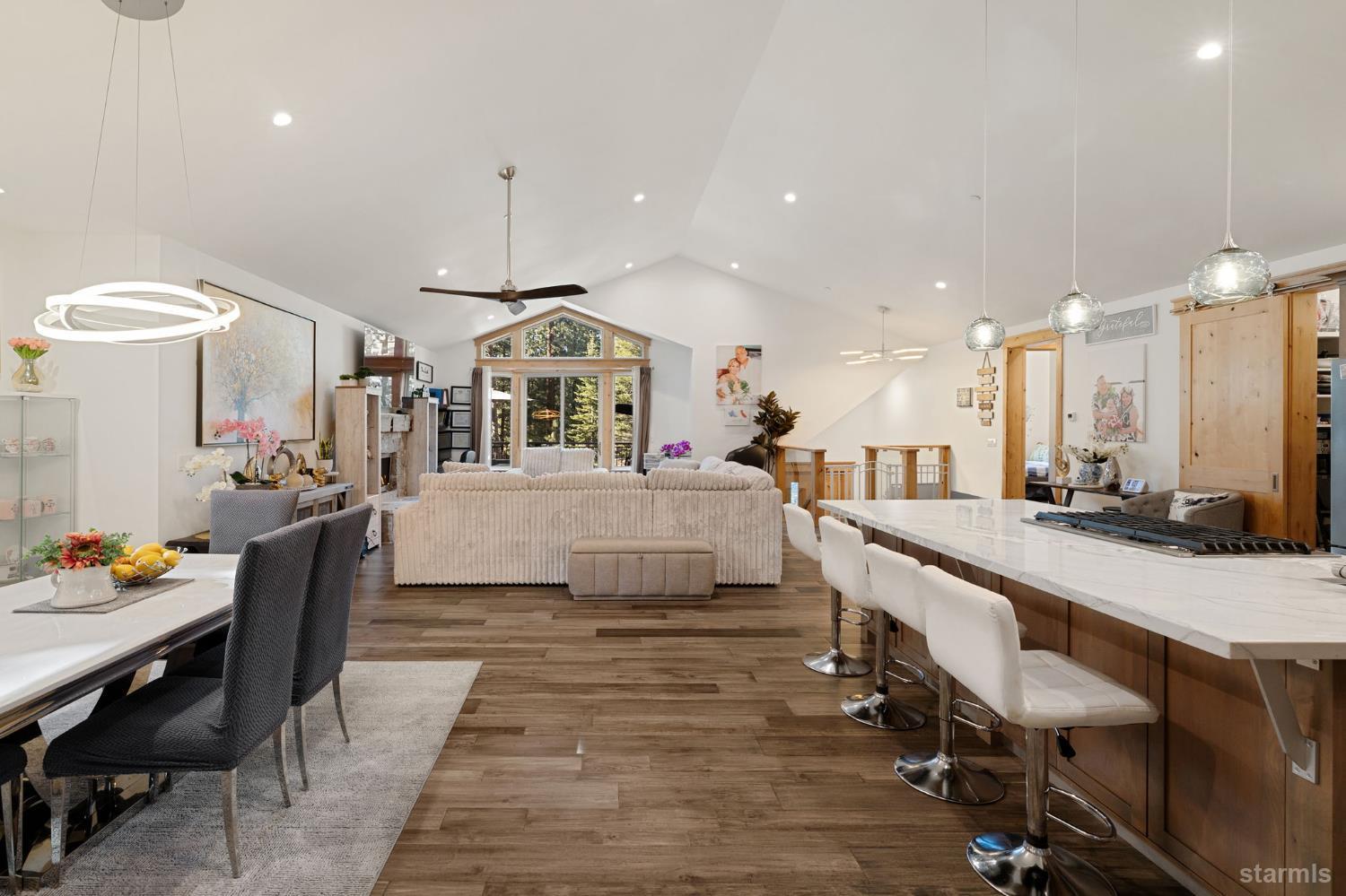 1674 Maiden Hair Court