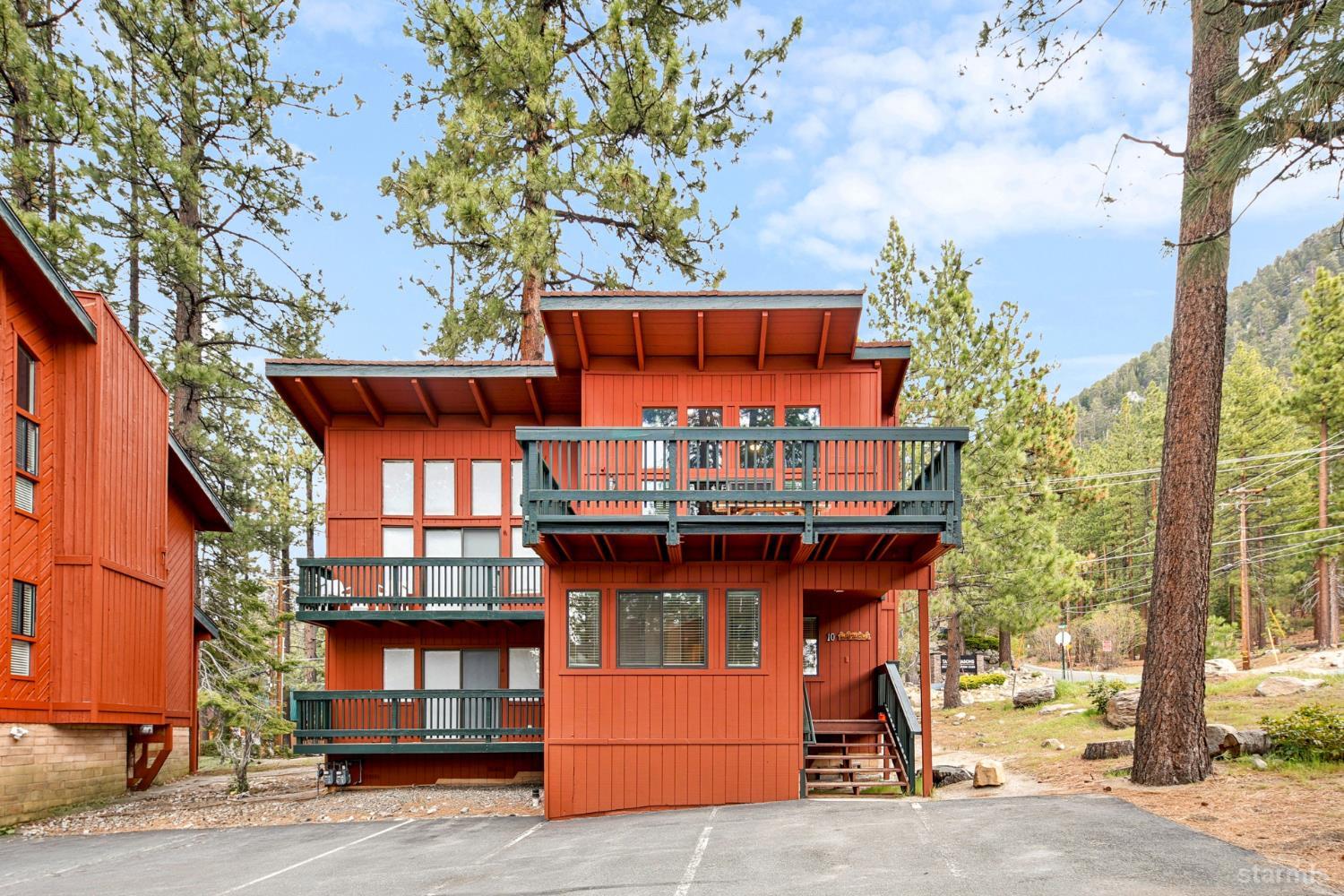 3861 Saddle Road #10