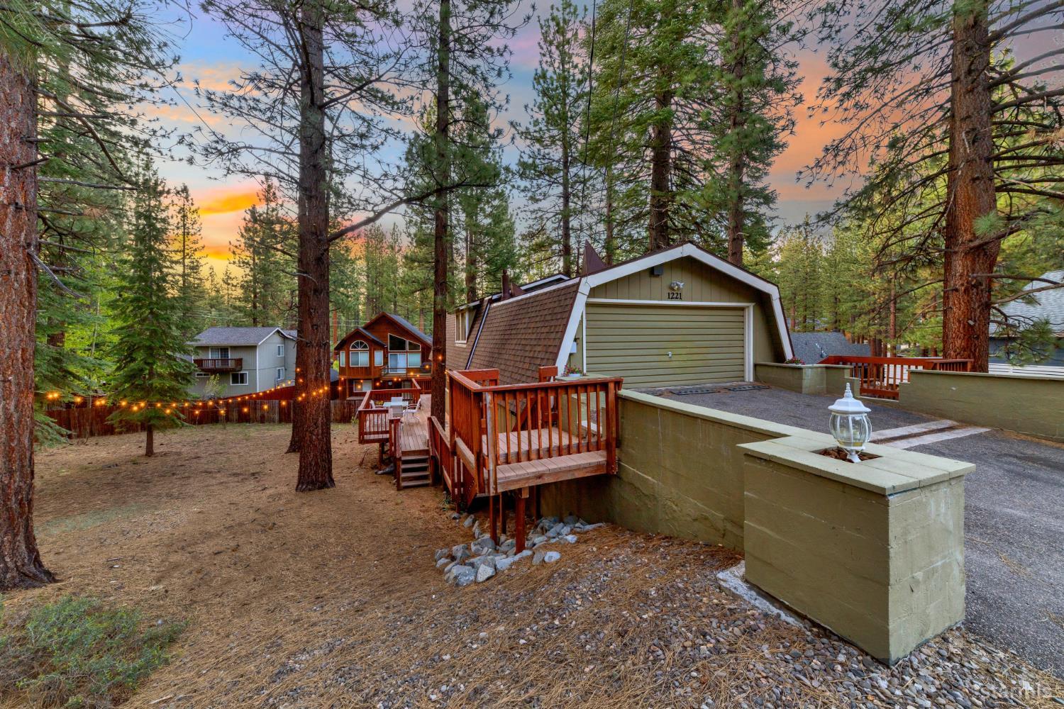 1221 Goldpan Court
