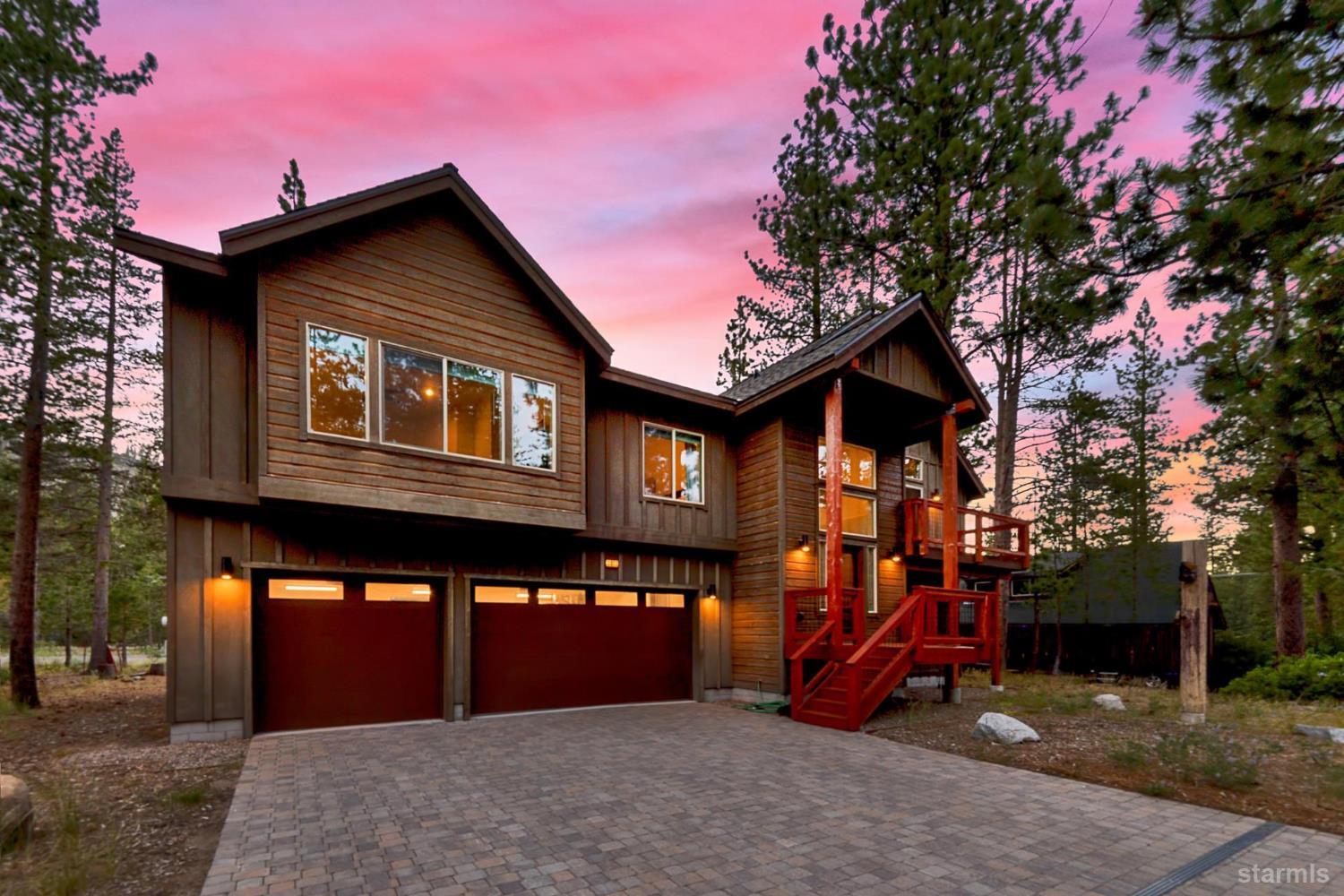 2810 Saint Nick Way