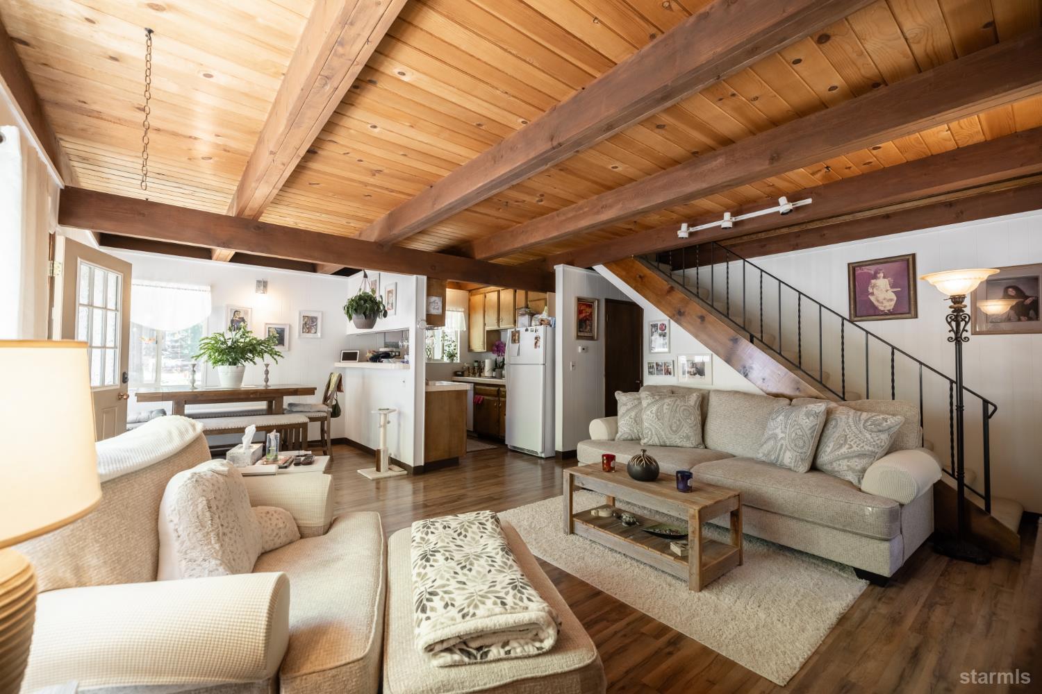 2700 Springwood Drive
