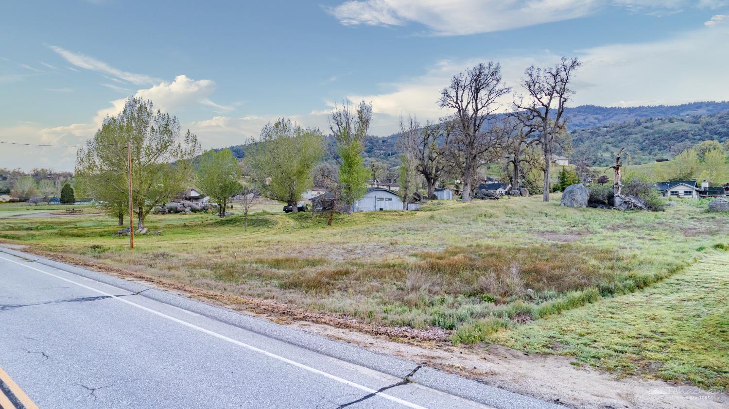 N Lower Valley Rd Road photo 2
