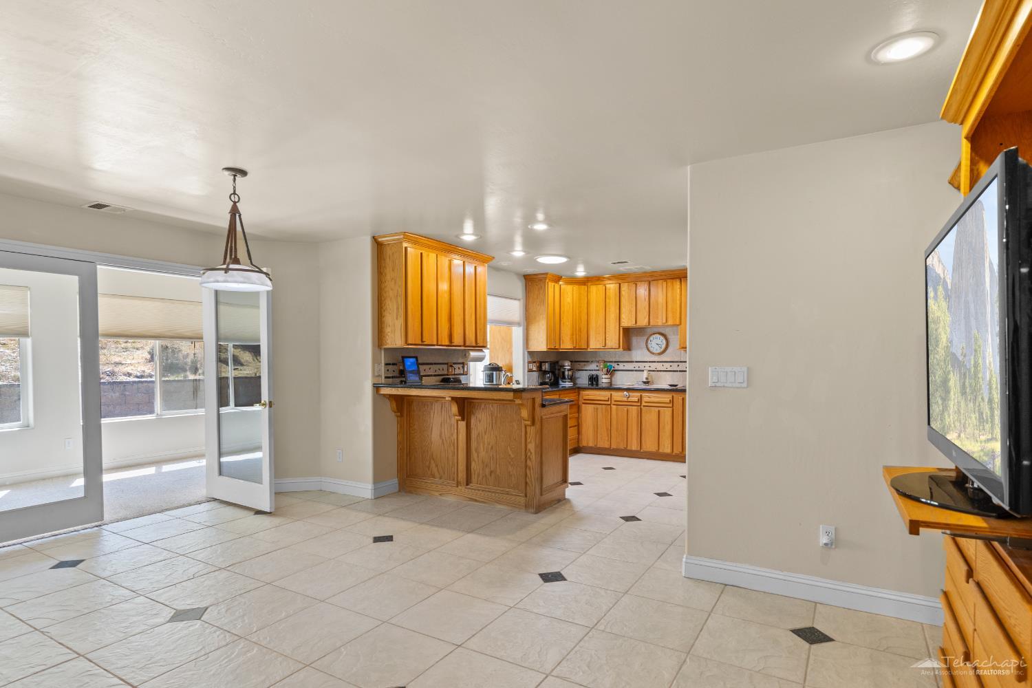 Sunland Way photo 9