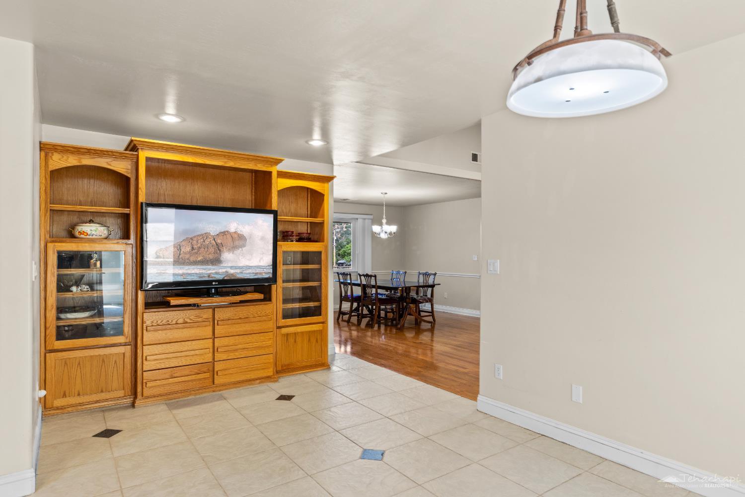 Sunland Way photo 10