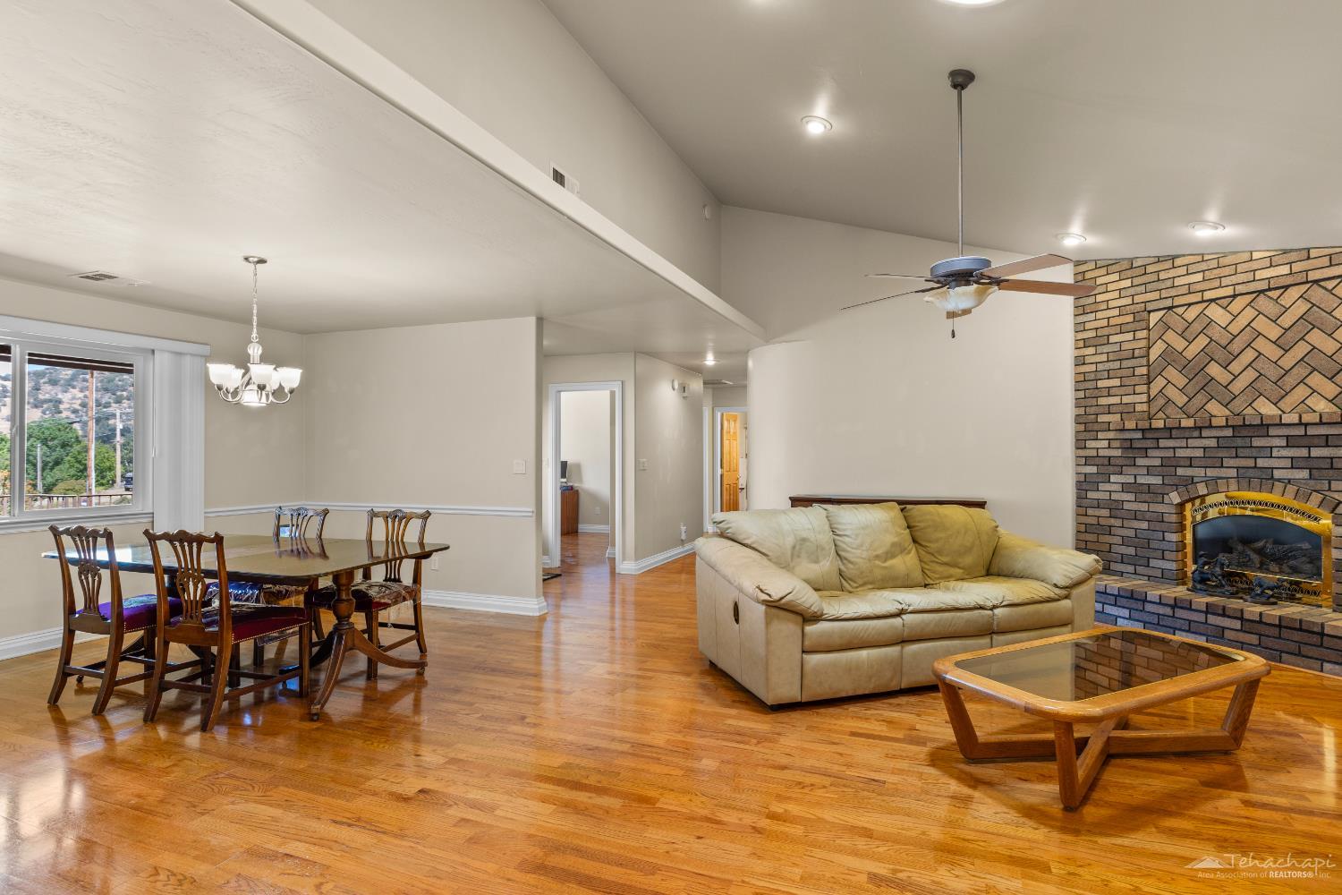 Sunland Way photo 6