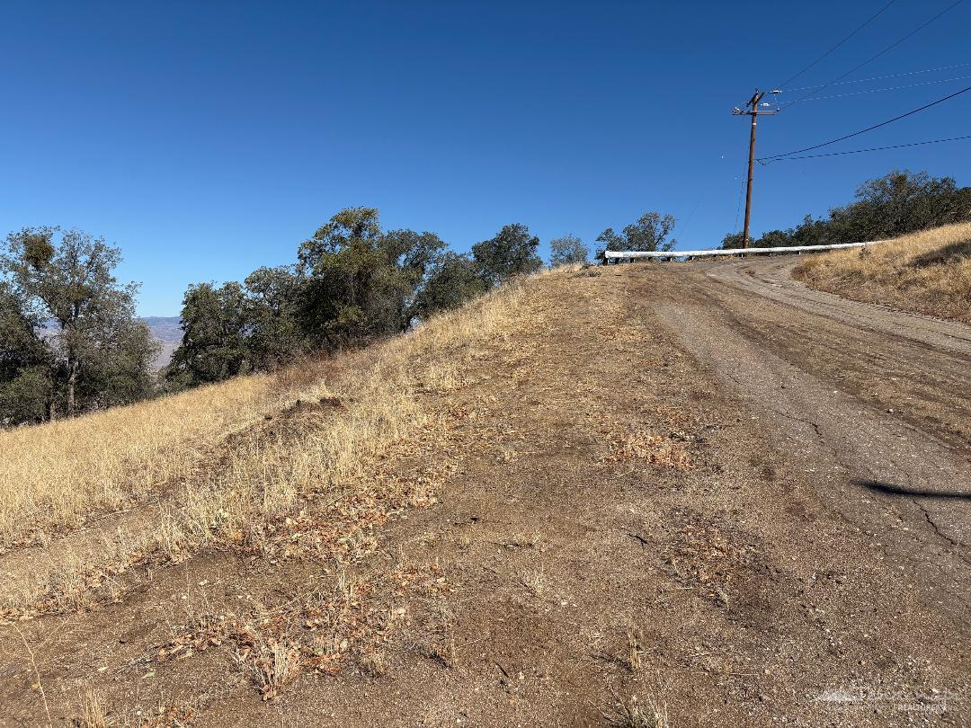 Deertrail Drive photo 17