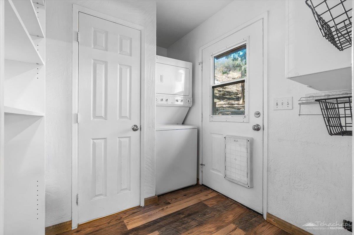 Paramount Dr photo 15