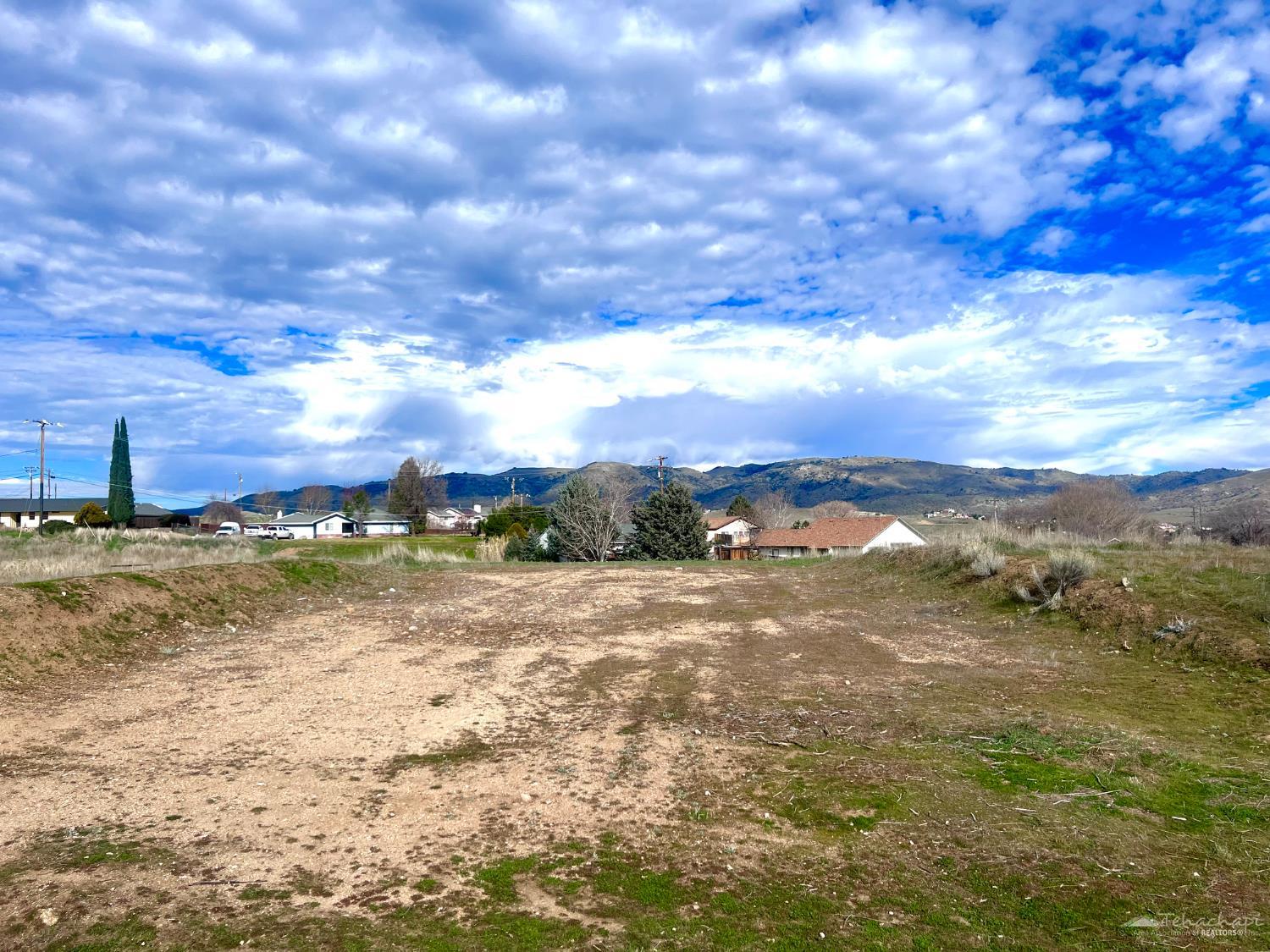 Mariposa Road, Tehachapi
