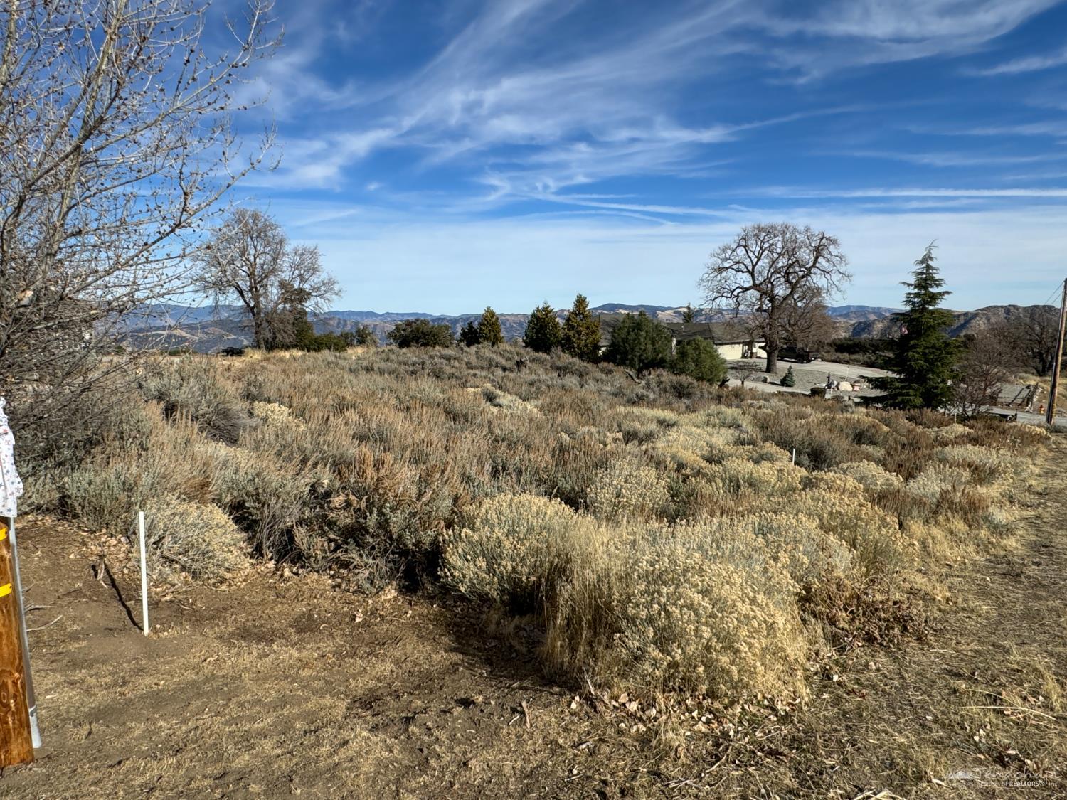 Jacaranda Drive, Tehachapi