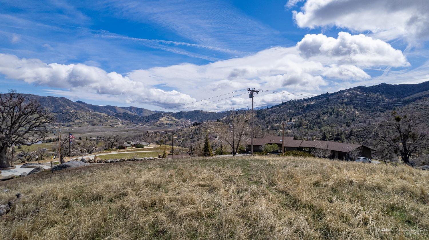 Ridgeview Court photo 12