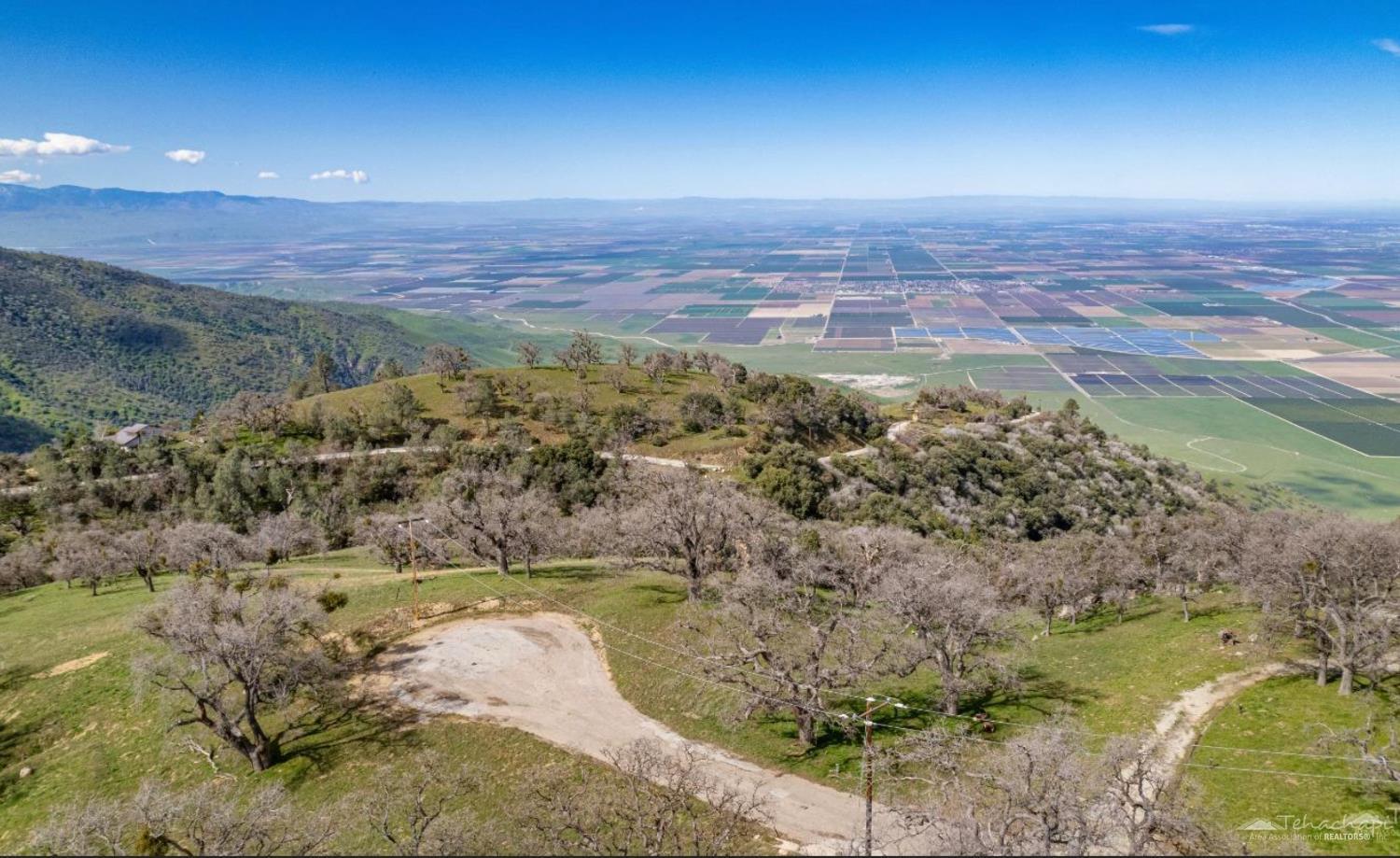 Hazelwood Court, Tehachapi