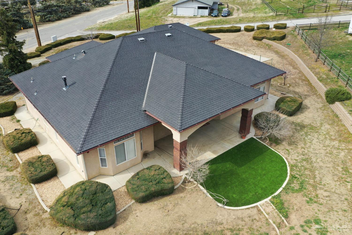 Coyote Court photo 4