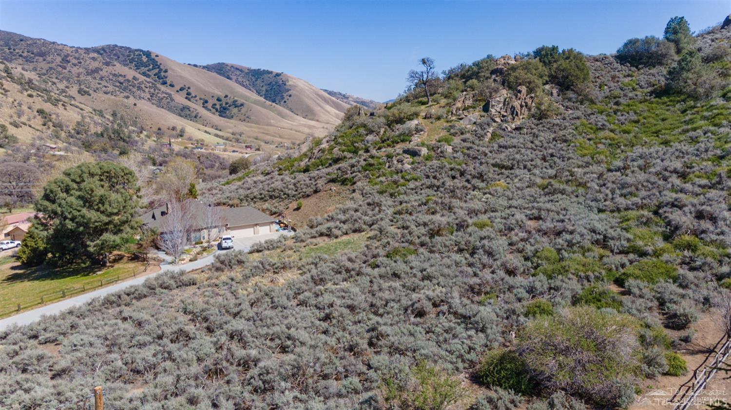 Cumberland Road, Tehachapi
