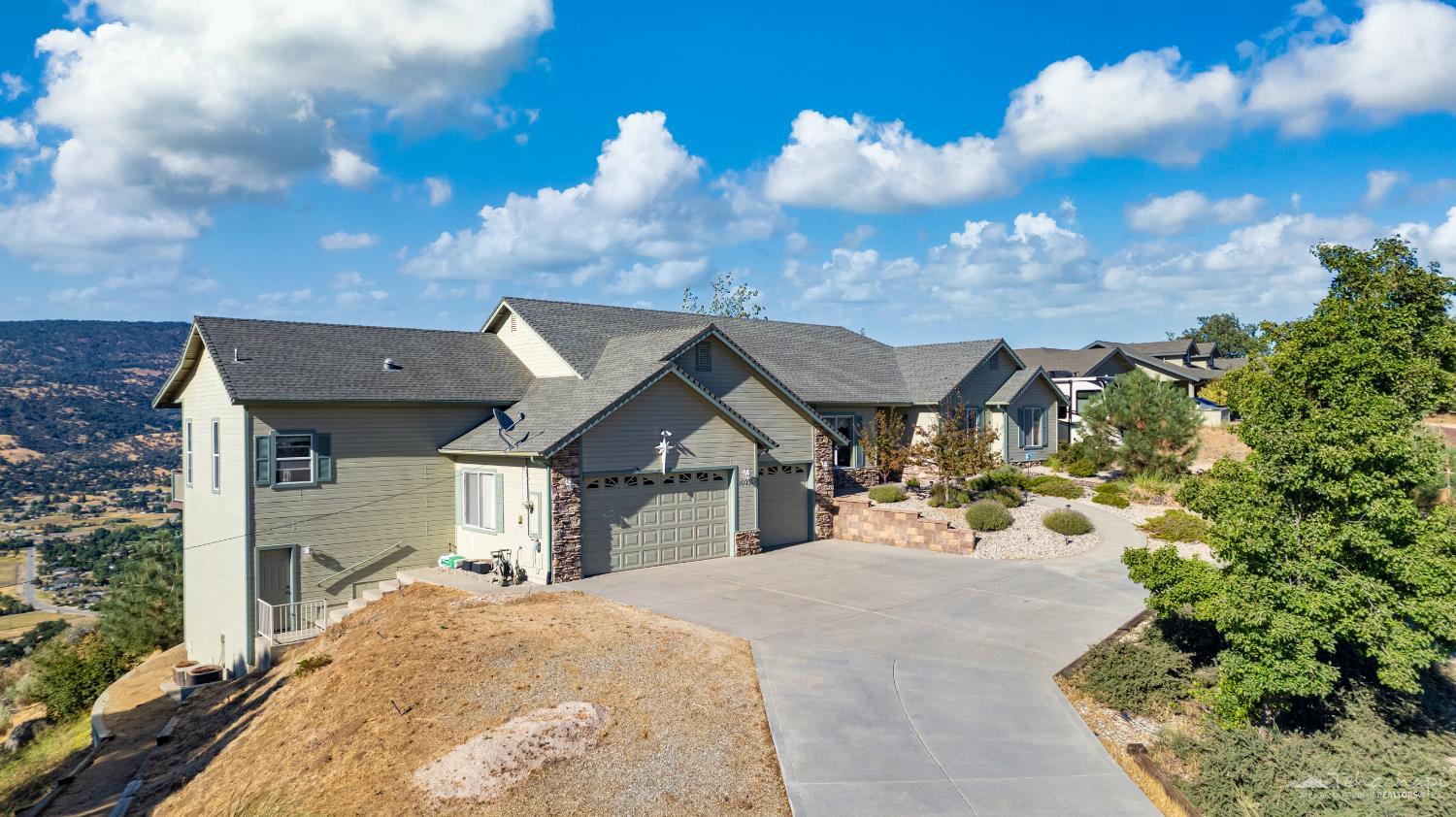 Fox Ridge Court photo 2