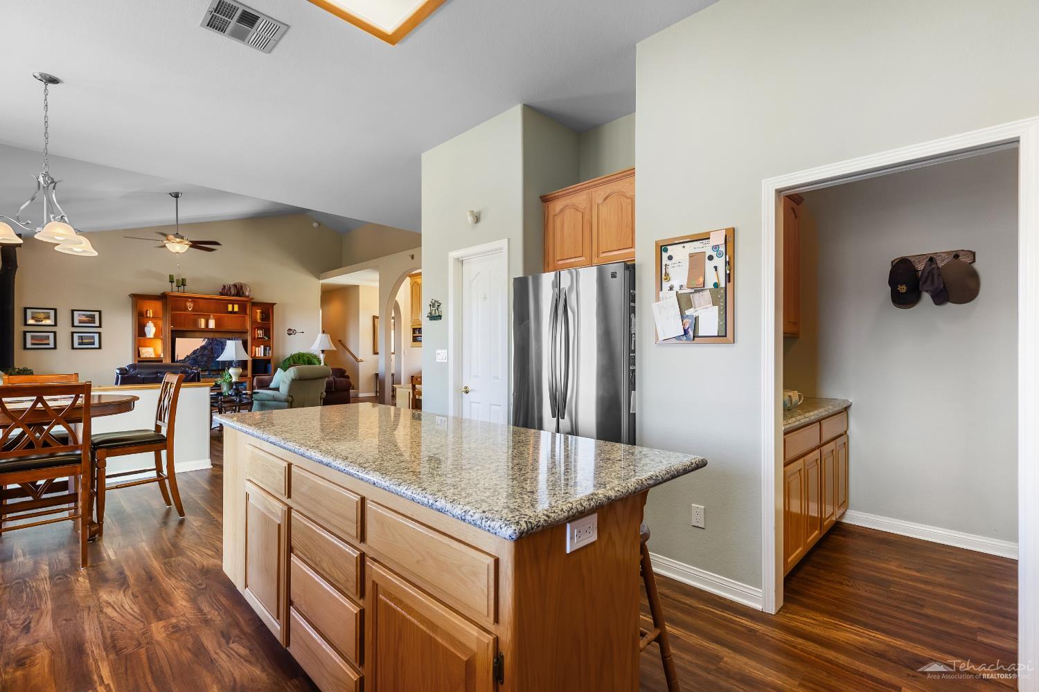Fox Ridge Court photo 20
