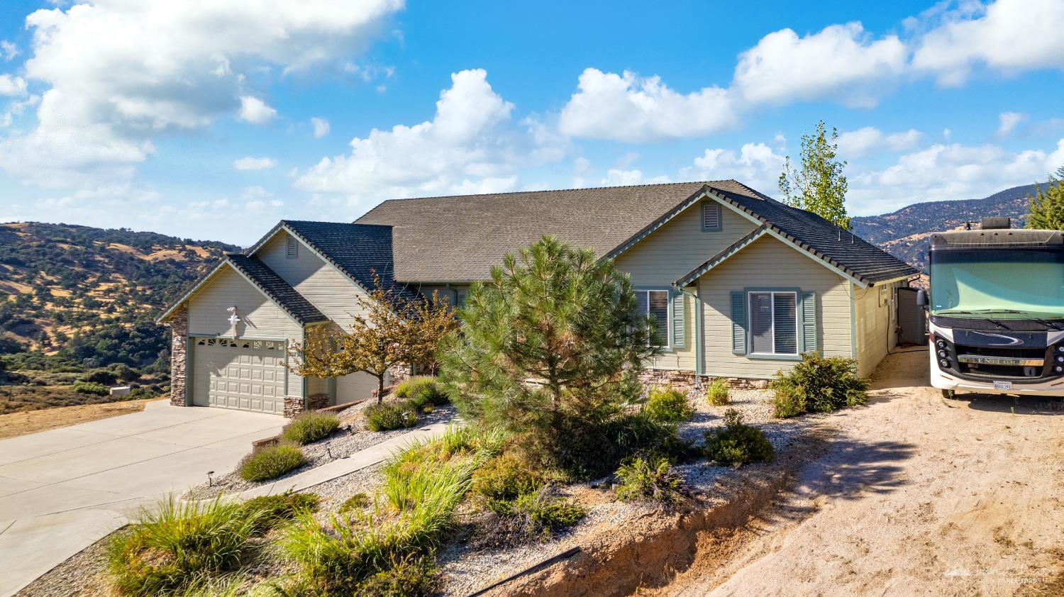 Fox Ridge Court photo 3