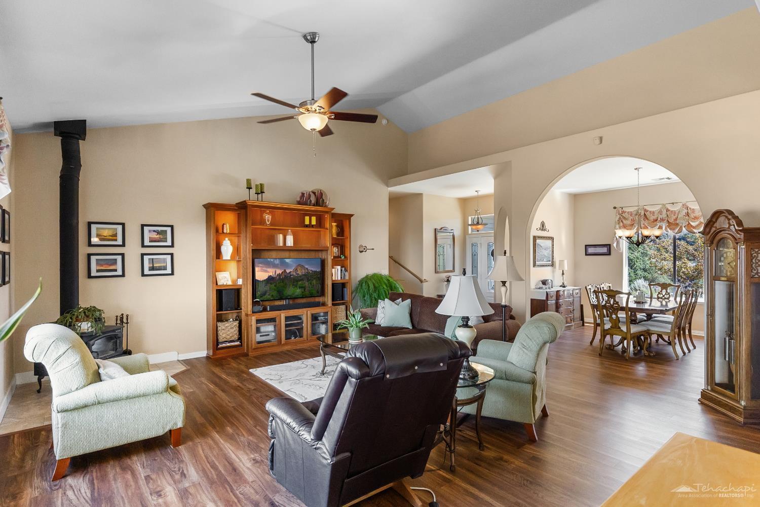 Fox Ridge Court photo 13