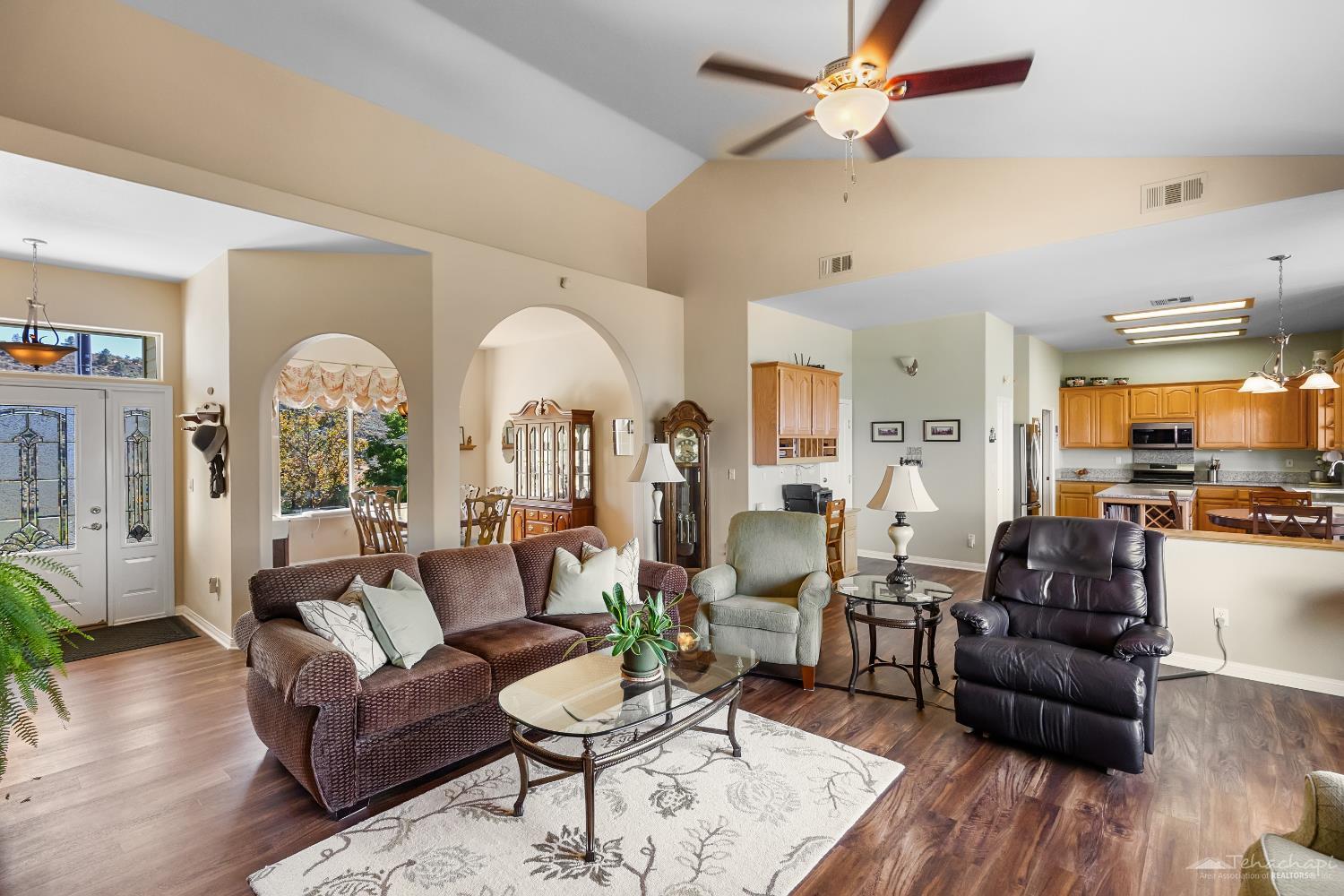 Fox Ridge Court photo 10