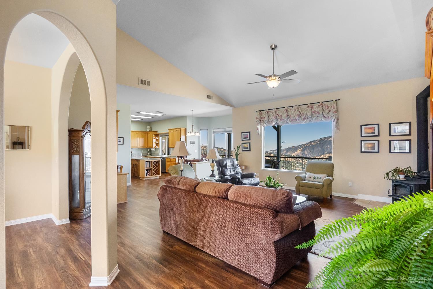 Fox Ridge Court photo 6