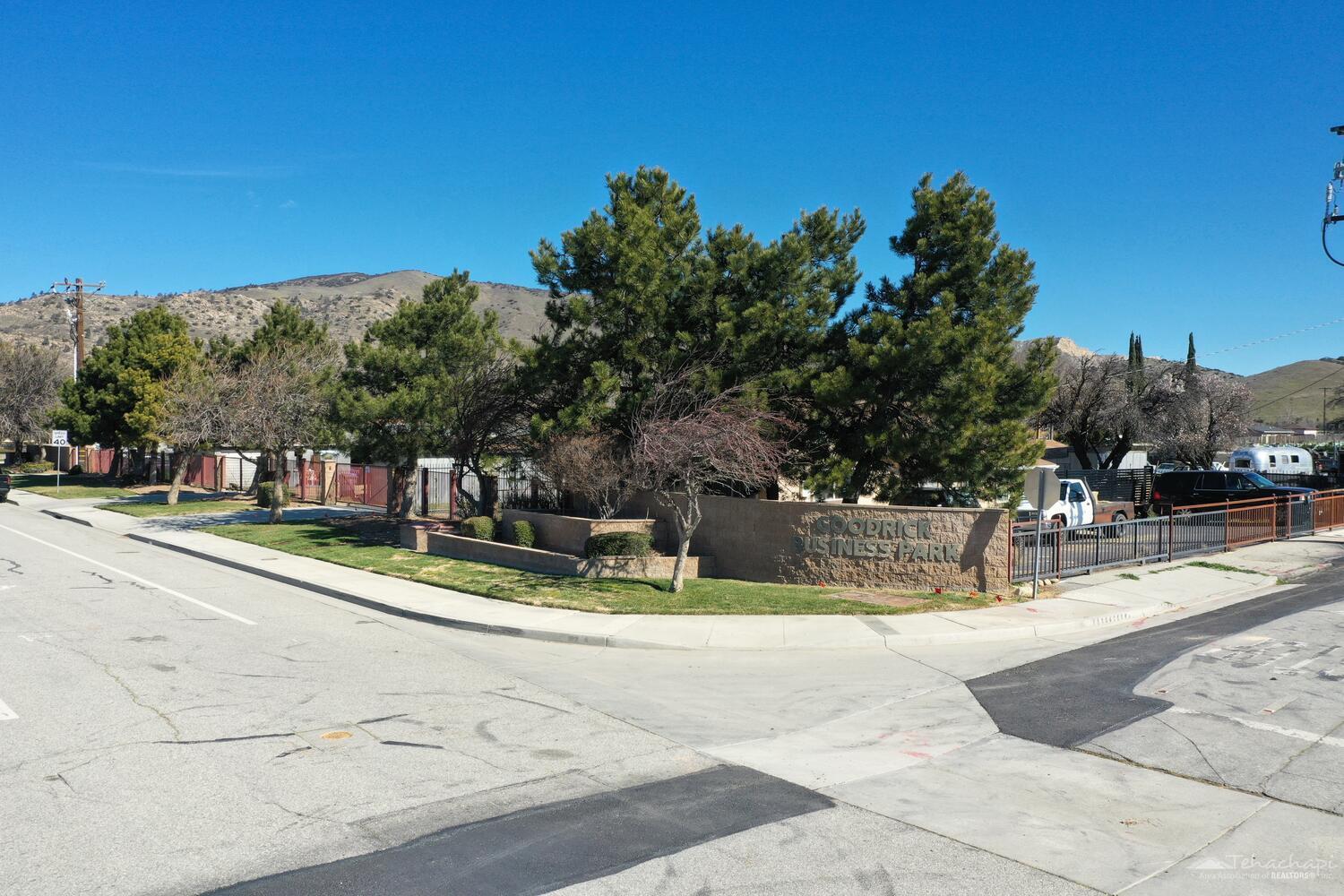 Dennison, Tehachapi