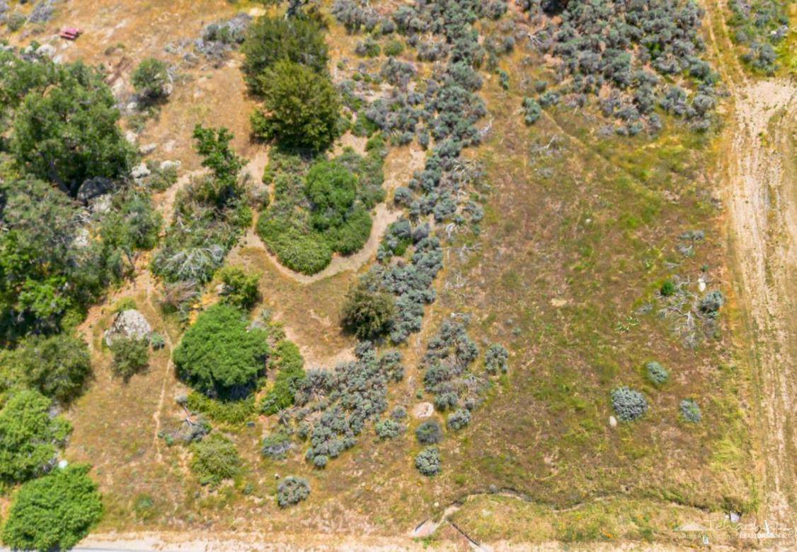 Jacks Hill Road, Tehachapi