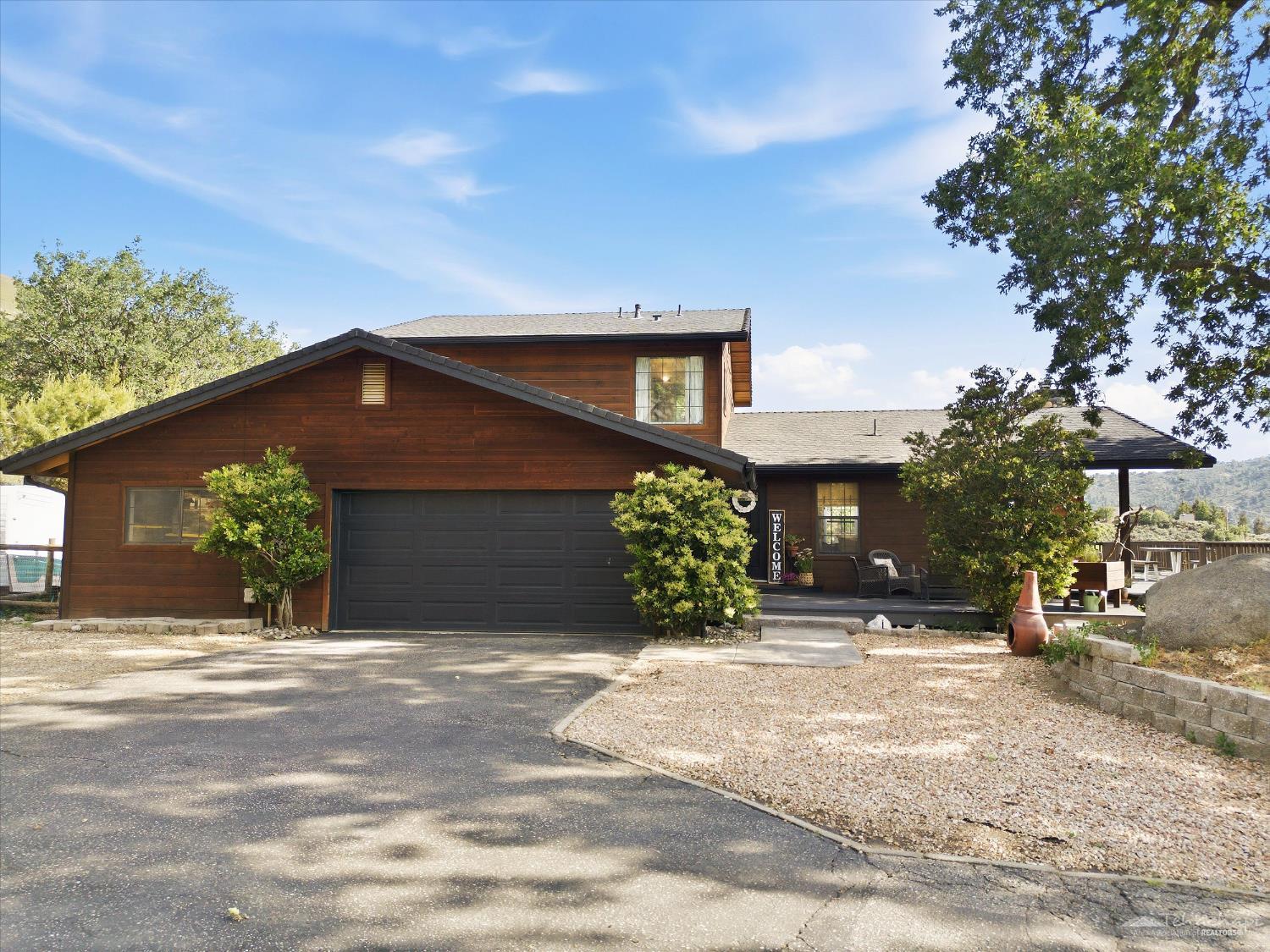 Oakflat Drive photo 2