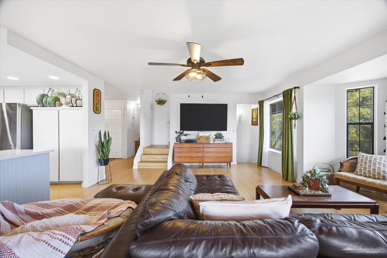 Oakflat Drive photo 14