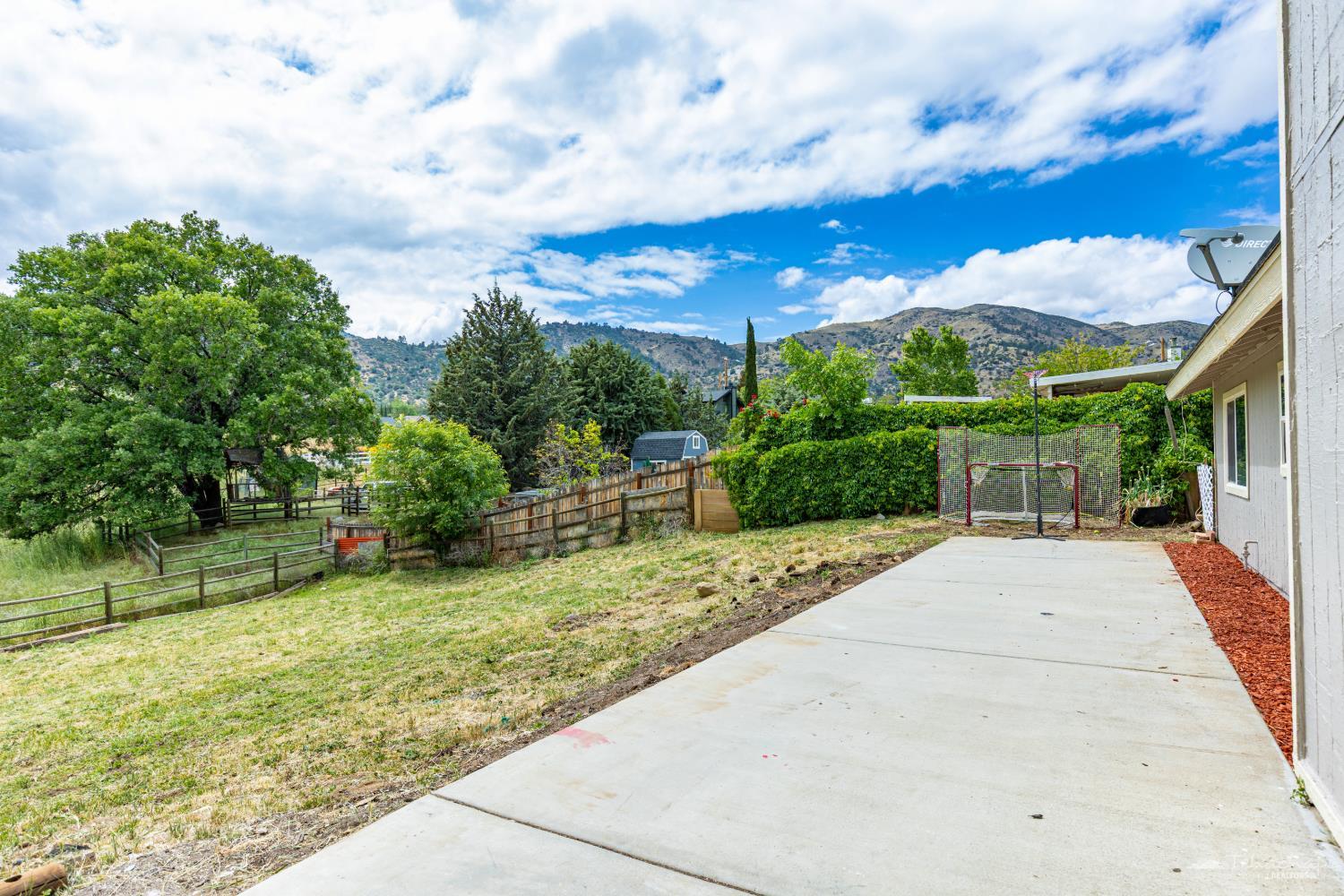Brentwood Drive, Golden Hills West