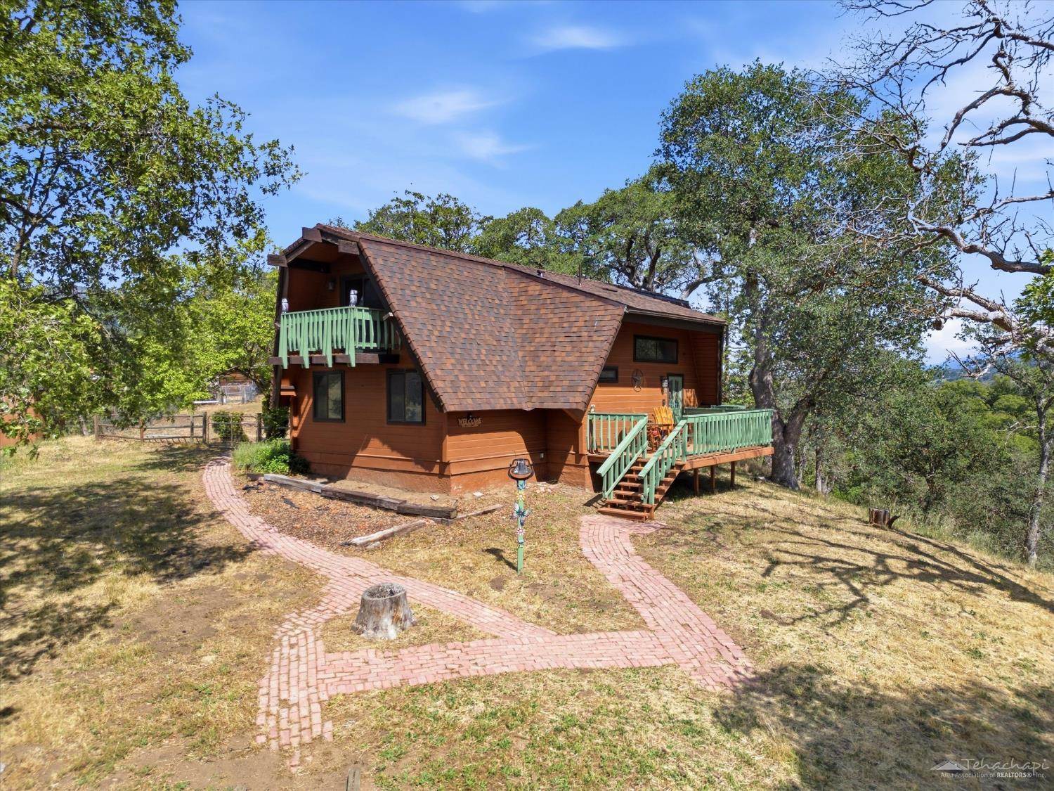 Woodbine Court, Bear Valley Springs