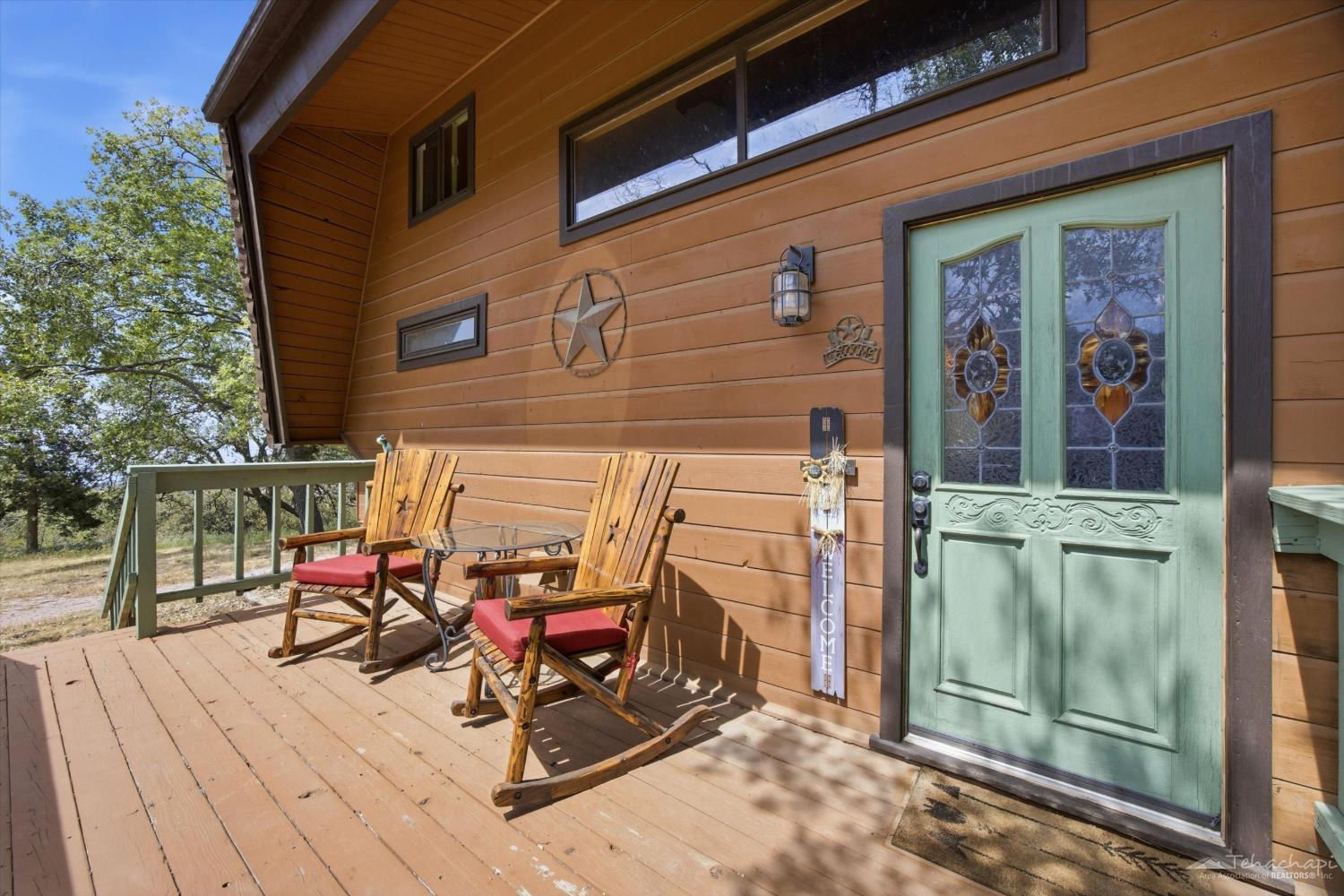 Woodbine Court photo 5