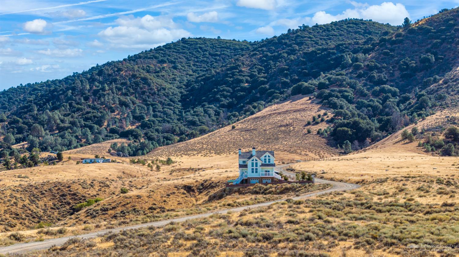 Siskiyou Dr photo 2