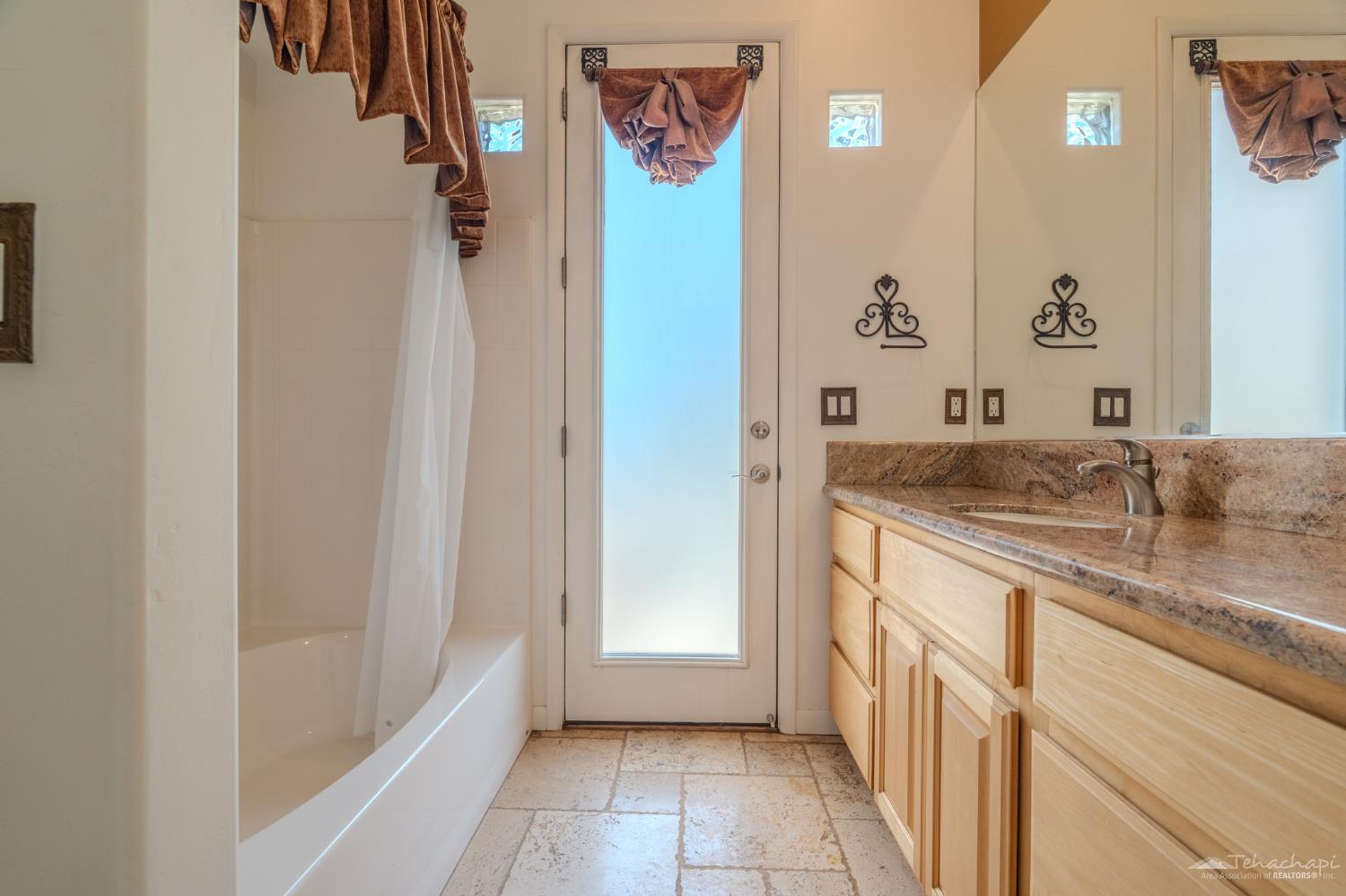 Birkdale Court photo 21