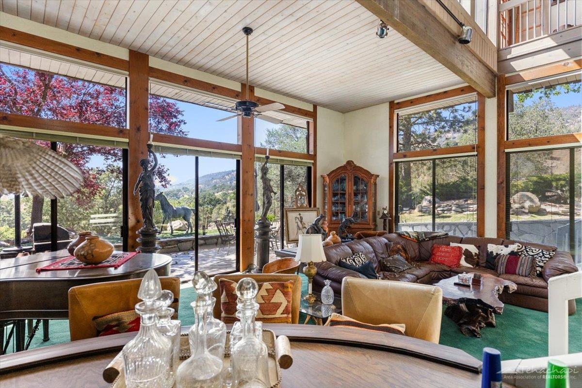 Oakflat Drive photo 22